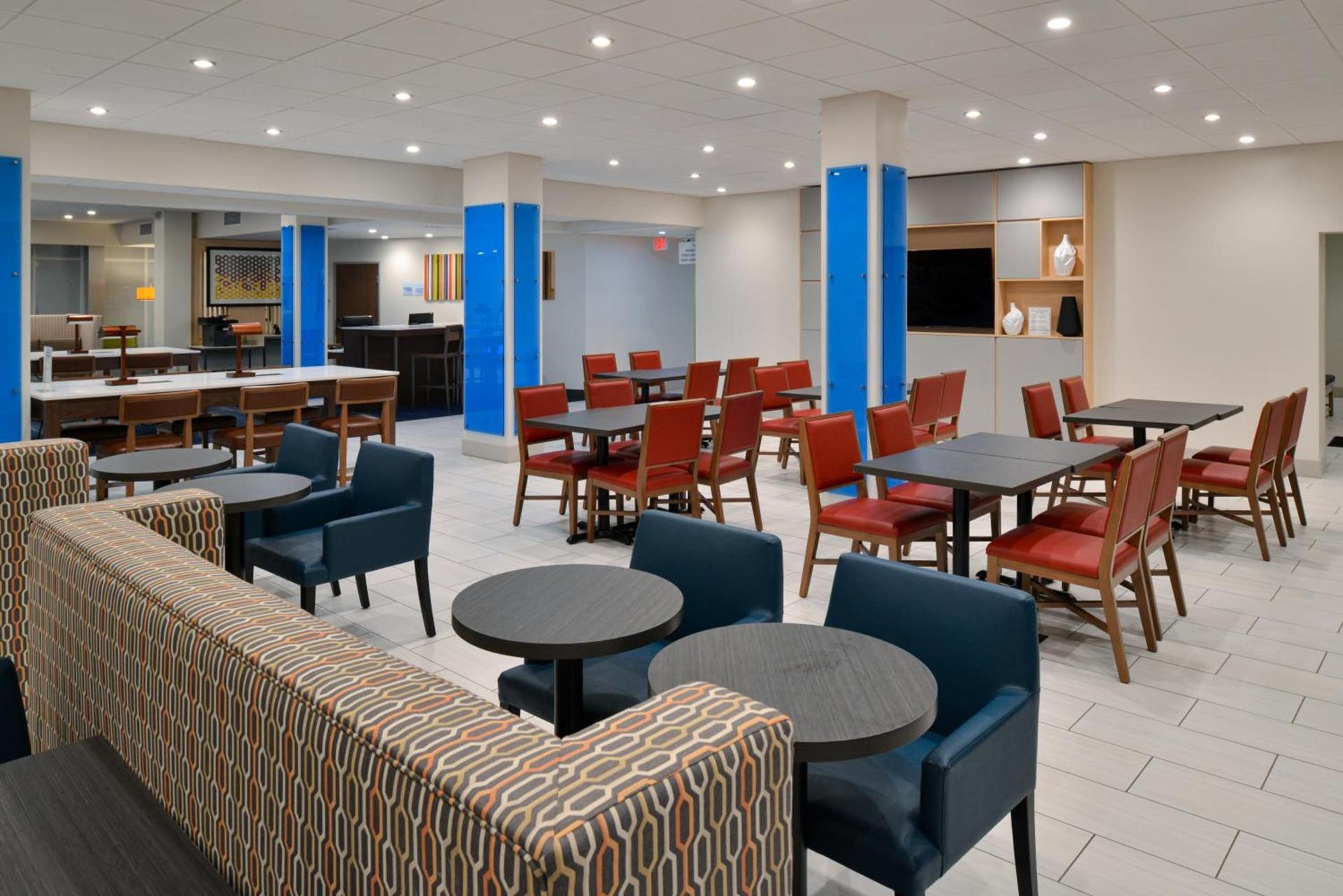 Holiday Inn Express Orlando - South Park by IHG photo 25