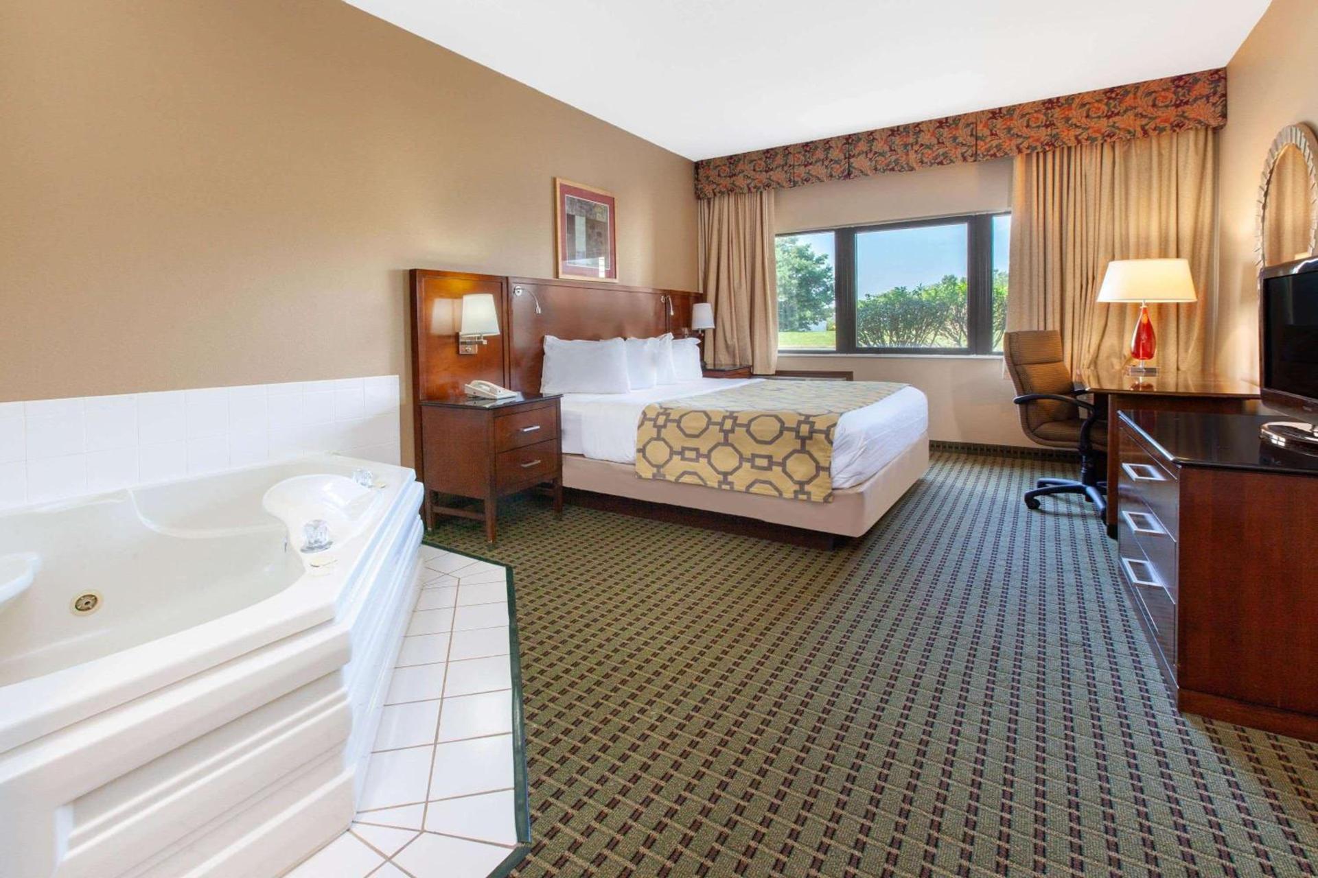 Baymont by Wyndham Franklin photo 16