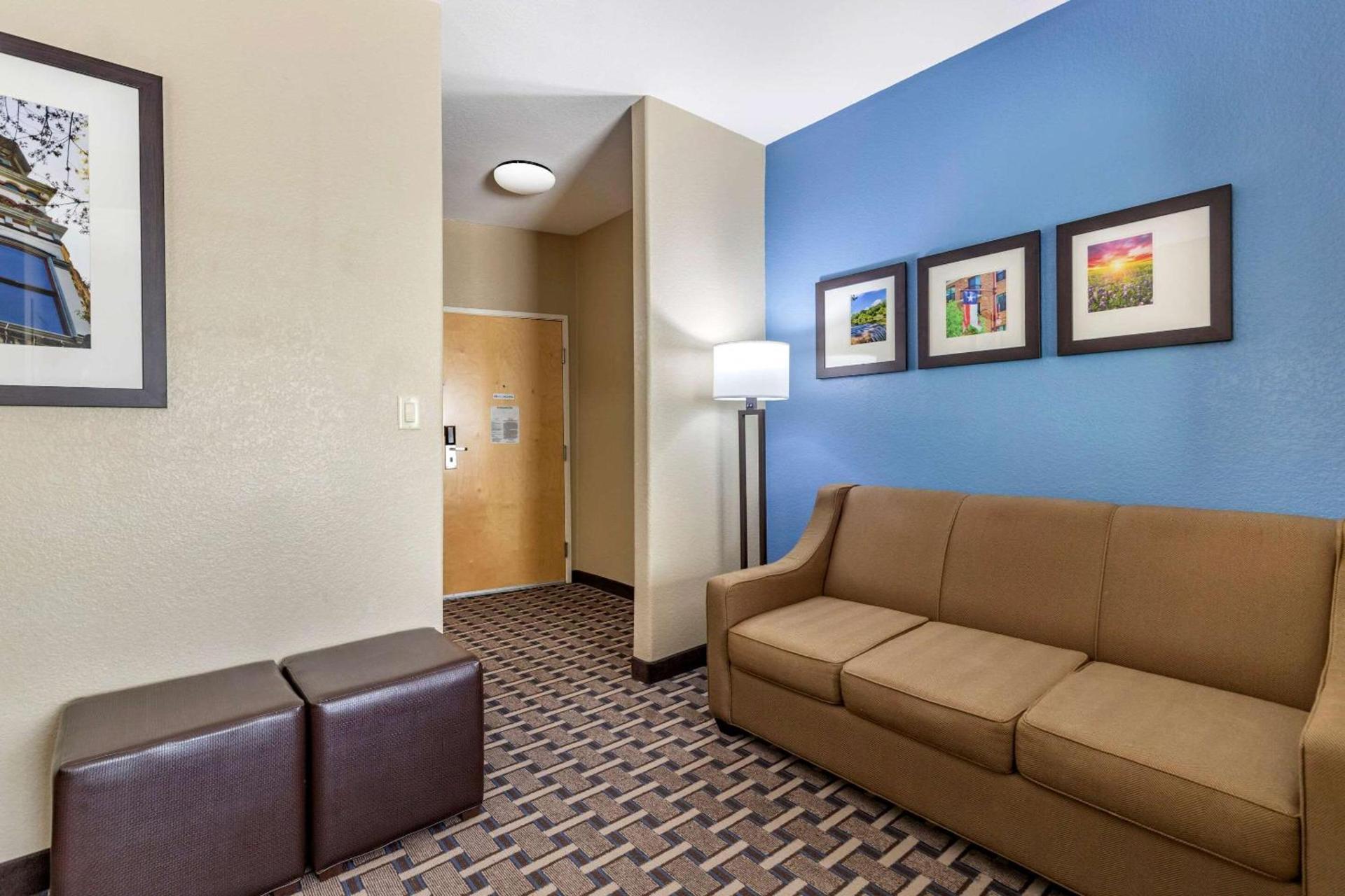 Comfort Suites Georgetown photo 14