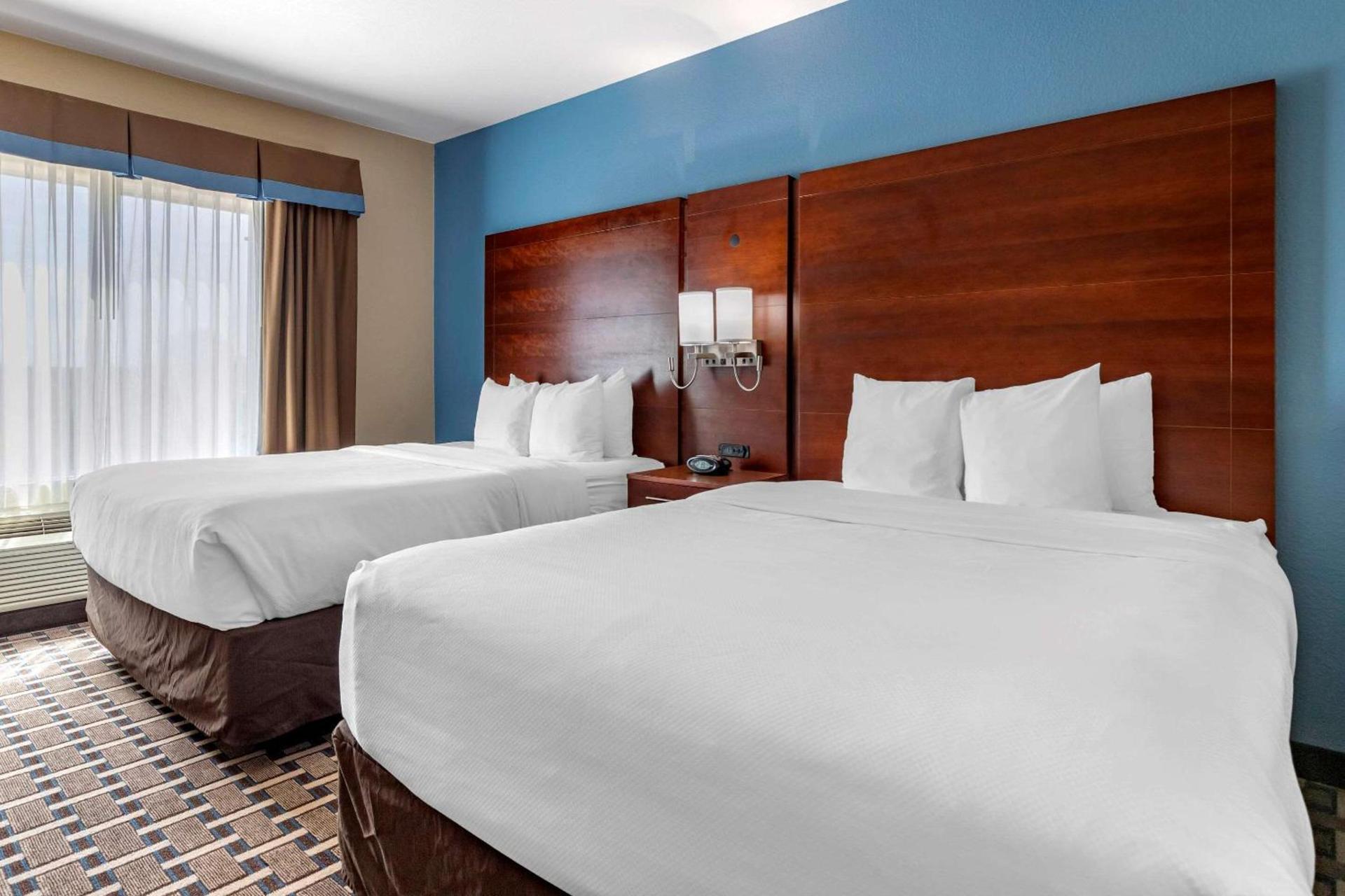 Comfort Suites Georgetown photo 21