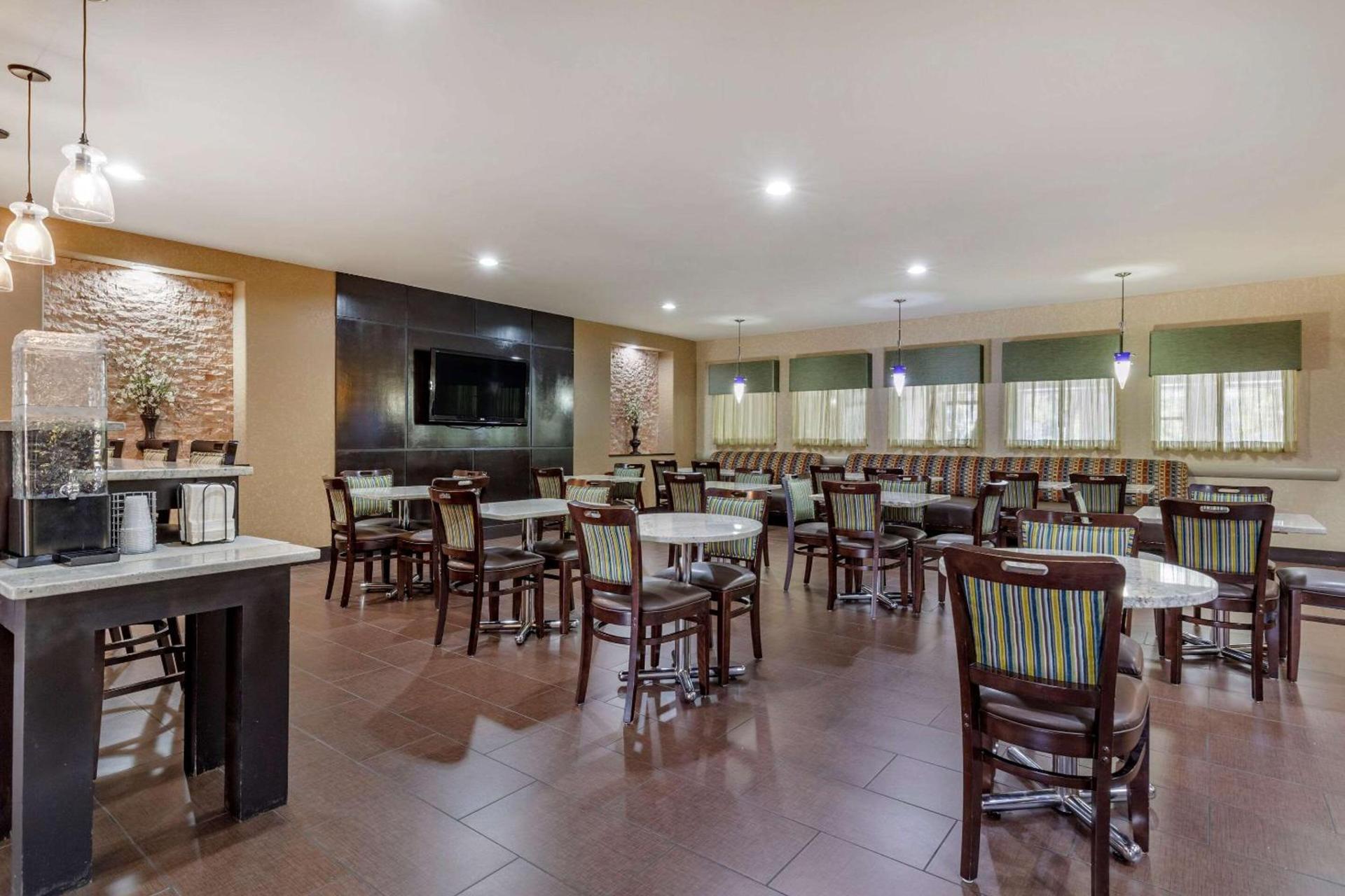 Comfort Suites Georgetown photo 28