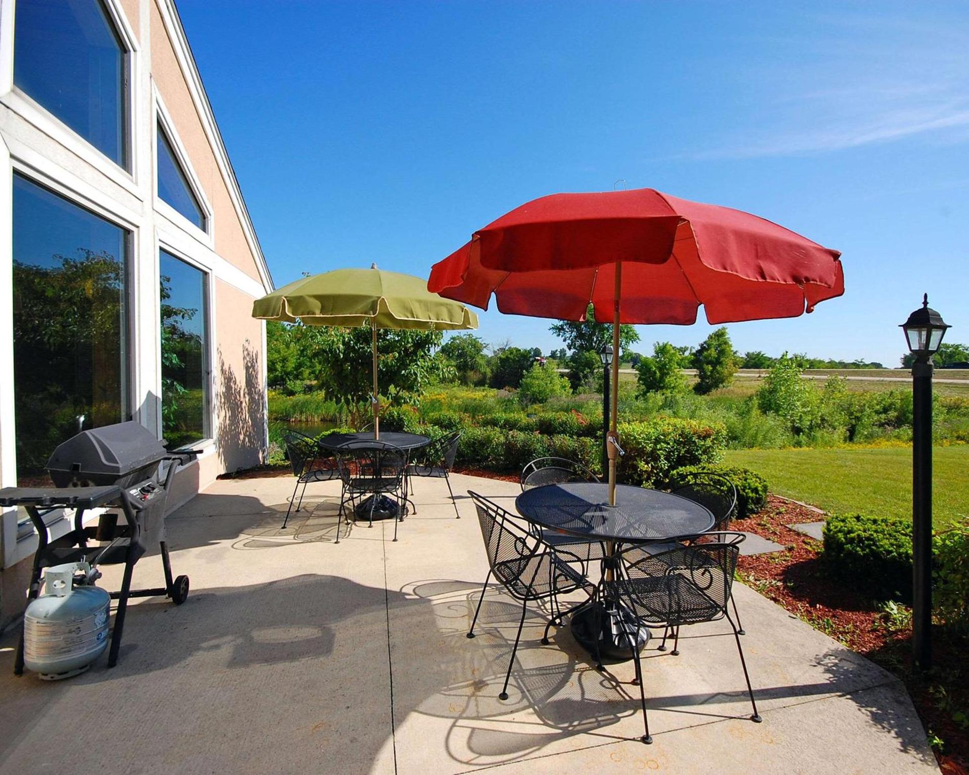 Comfort Inn & Suites Jackson - West Bend photo 35