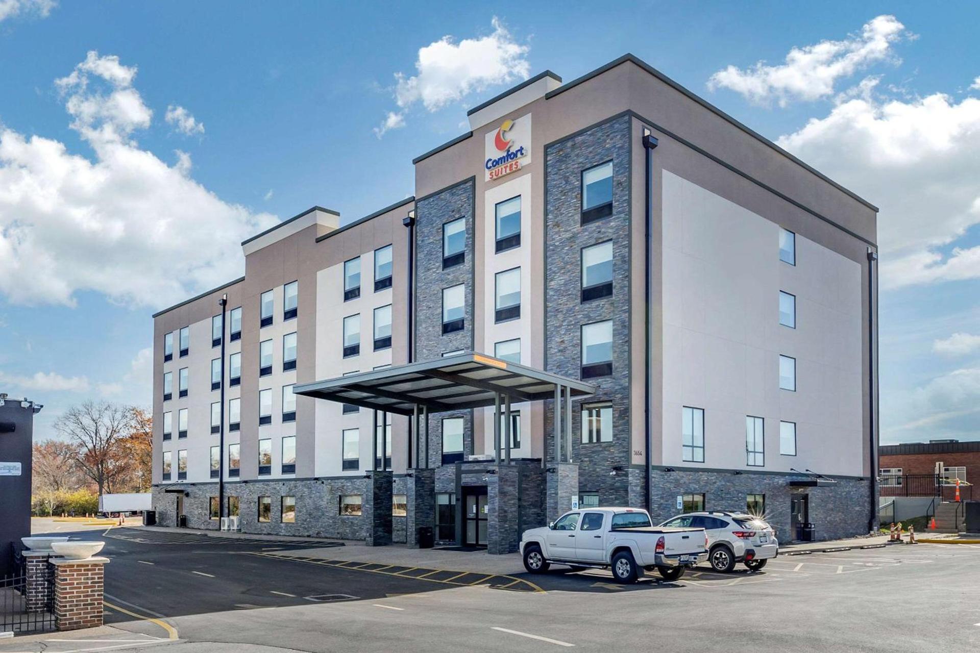 Comfort Suites St Louis - Sunset Hills — hotel in Saint Louis