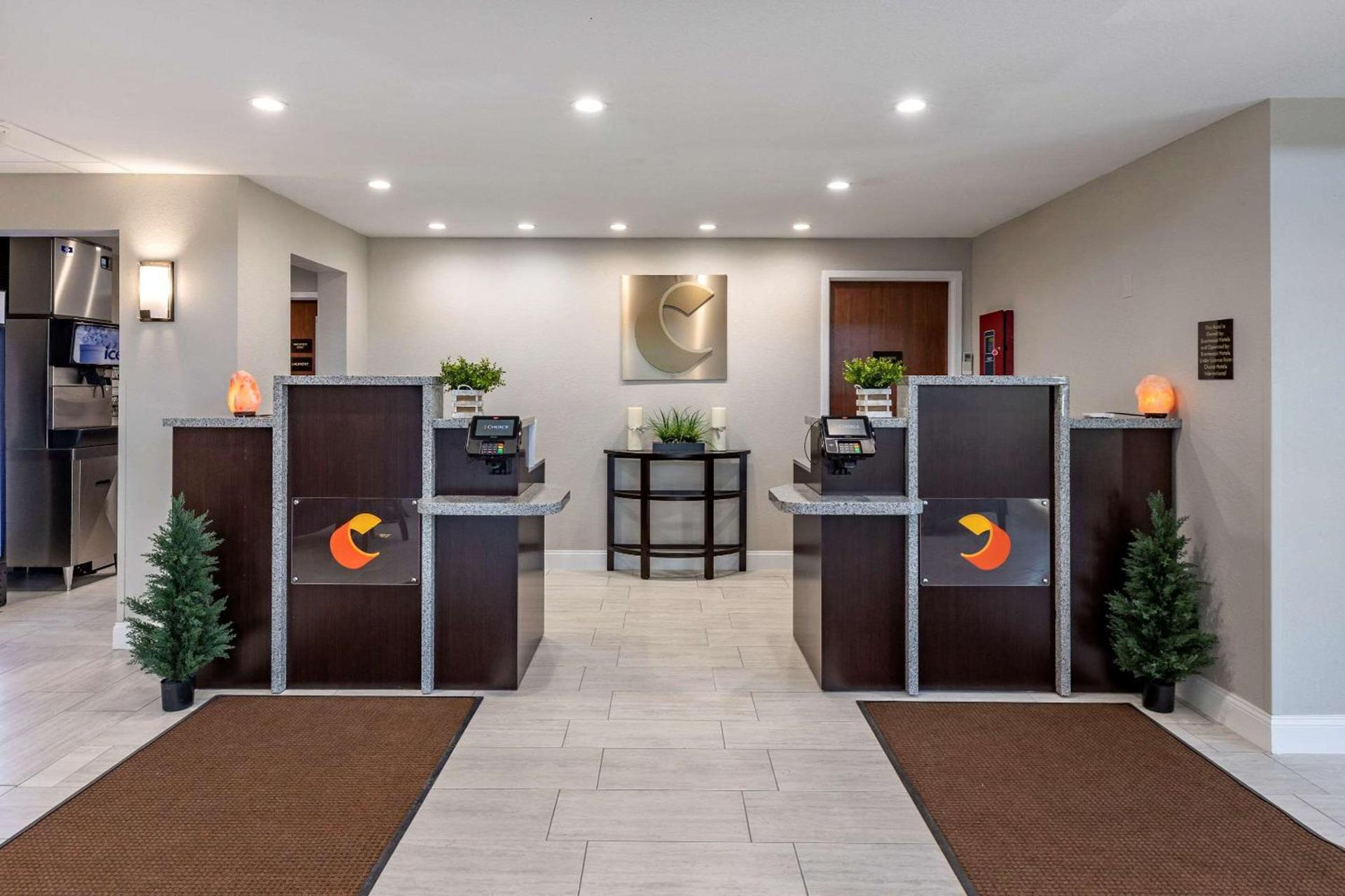 Comfort Suites St Louis - Sunset Hills photo 8