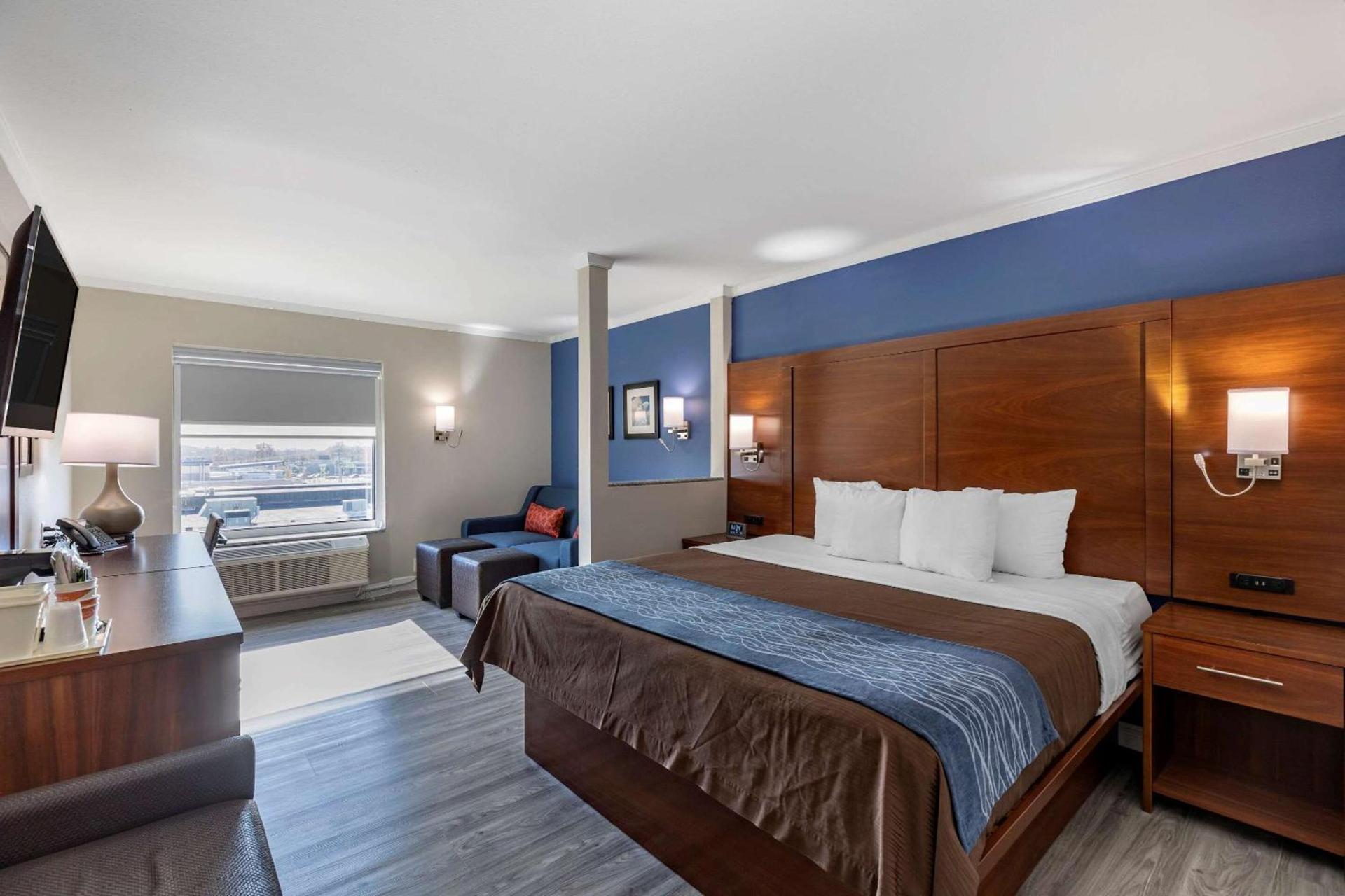 Comfort Suites St Louis - Sunset Hills photo 19