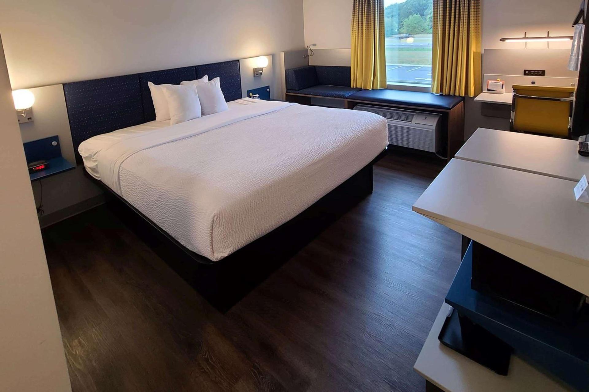 Microtel Inn & Suites by Wyndham Milford photo 7