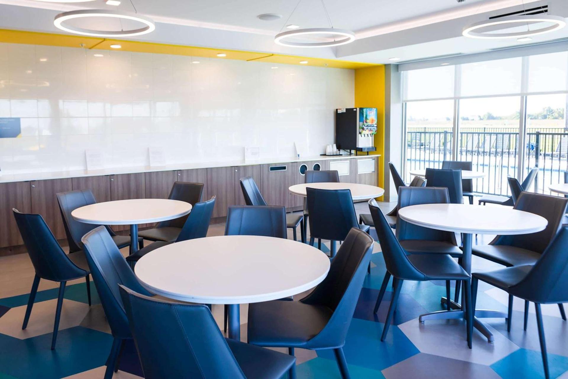 Microtel Inn & Suites by Wyndham Milford photo 21