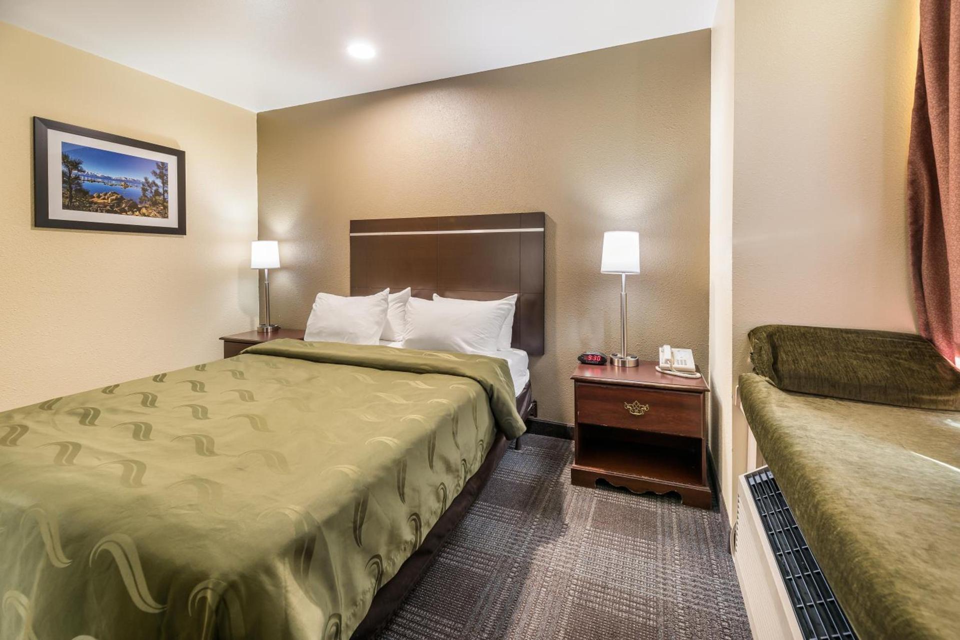 Quality Inn & Suites near NAS Fallon photo 4