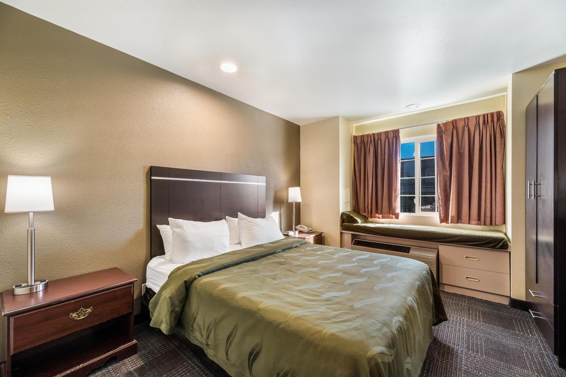 Quality Inn & Suites near NAS Fallon photo 3