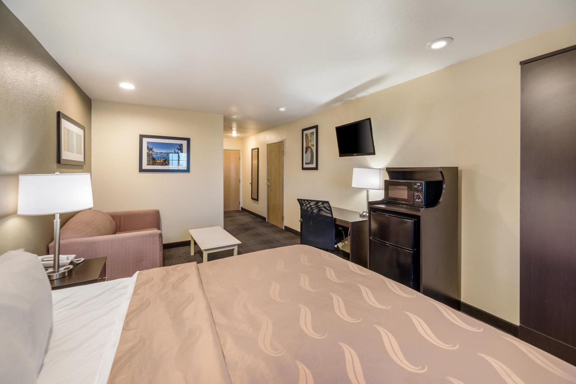 Quality Inn & Suites near NAS Fallon photo 12