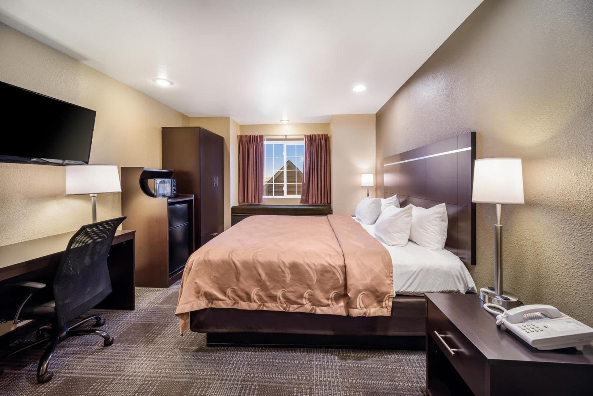 Quality Inn & Suites near NAS Fallon photo 10