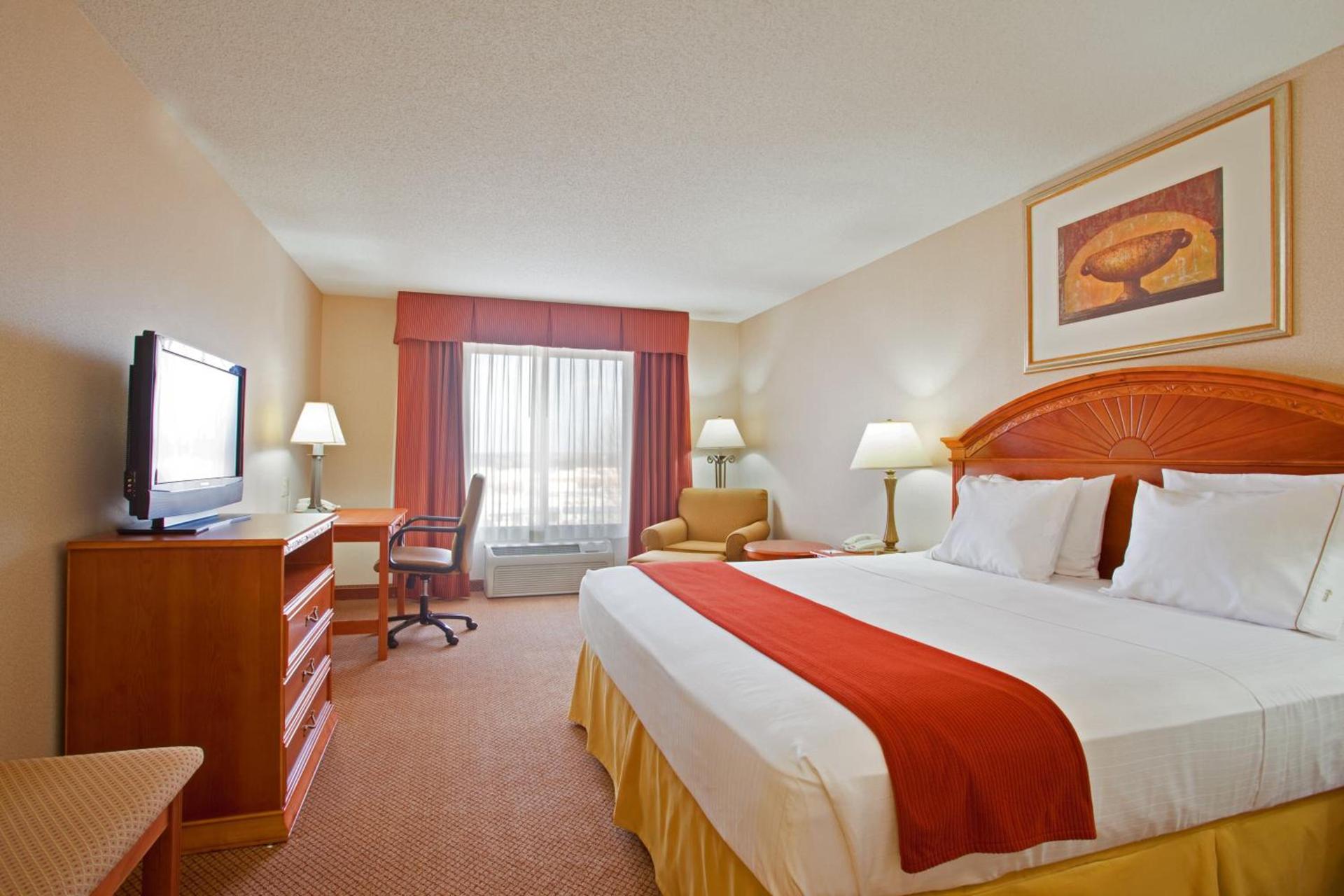 Holiday Inn Express Hotel & Suites Logansport by IHG photo 32