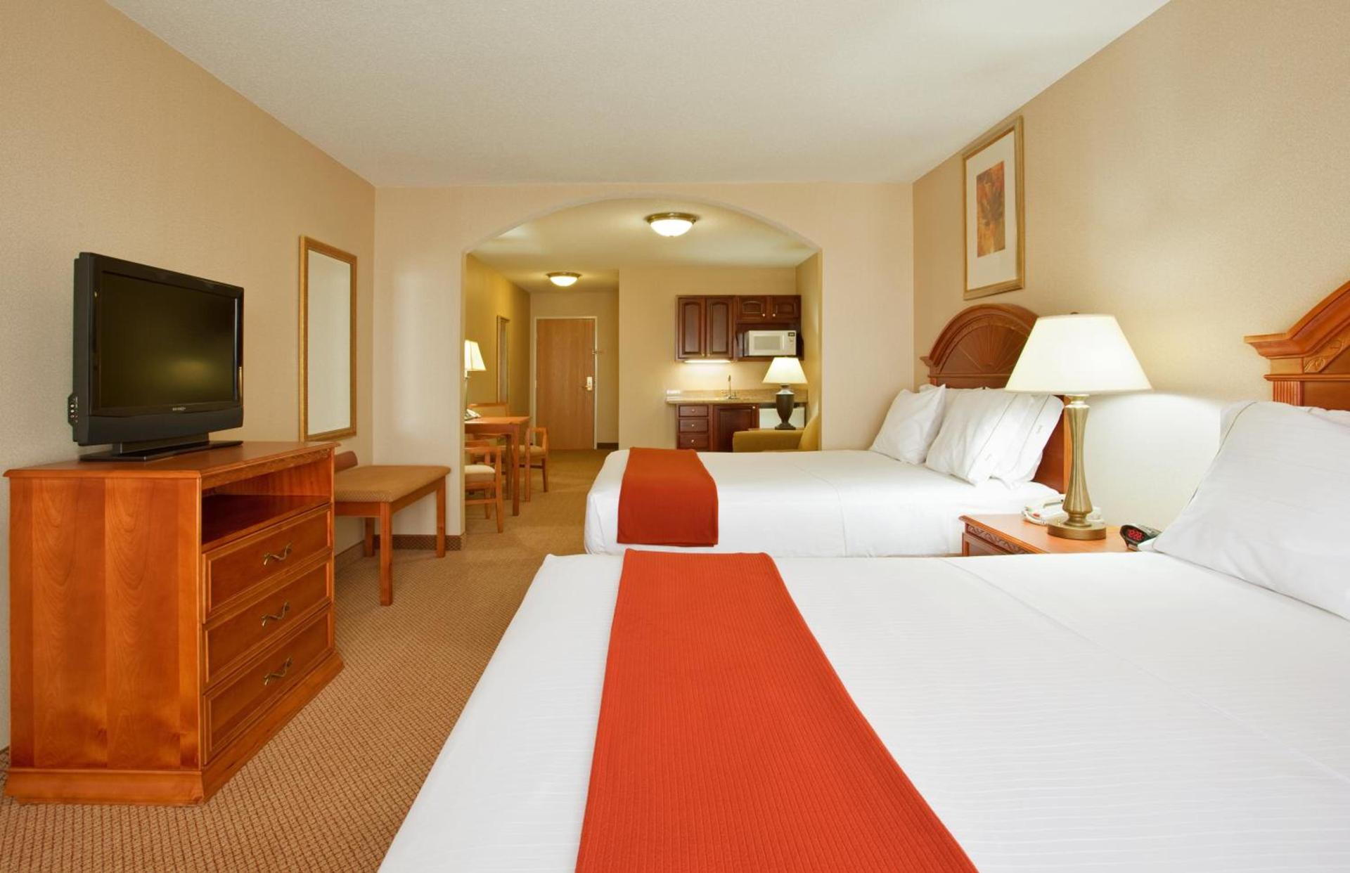 Holiday Inn Express Hotel & Suites Logansport by IHG photo 30