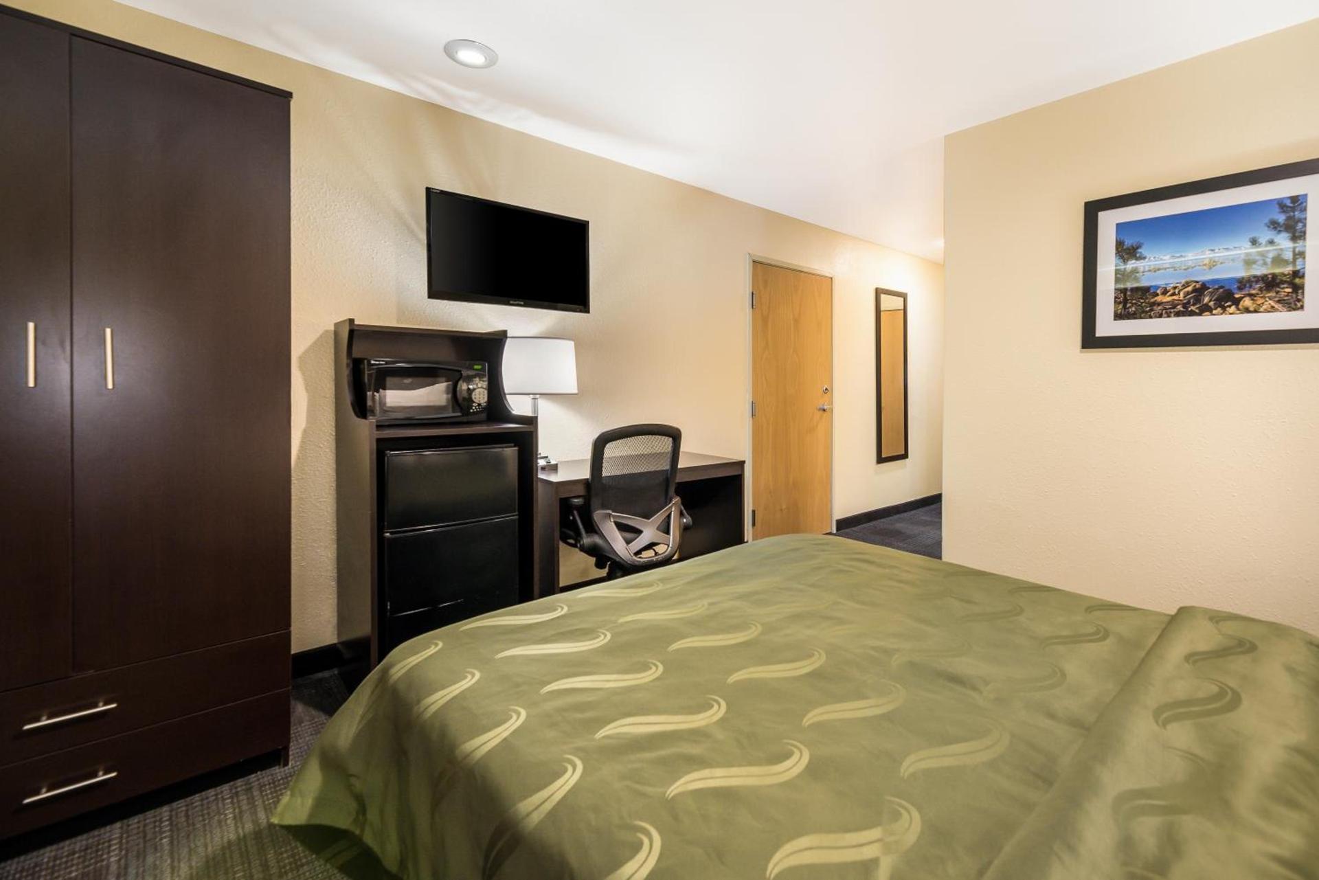 Quality Inn & Suites near NAS Fallon photo 17