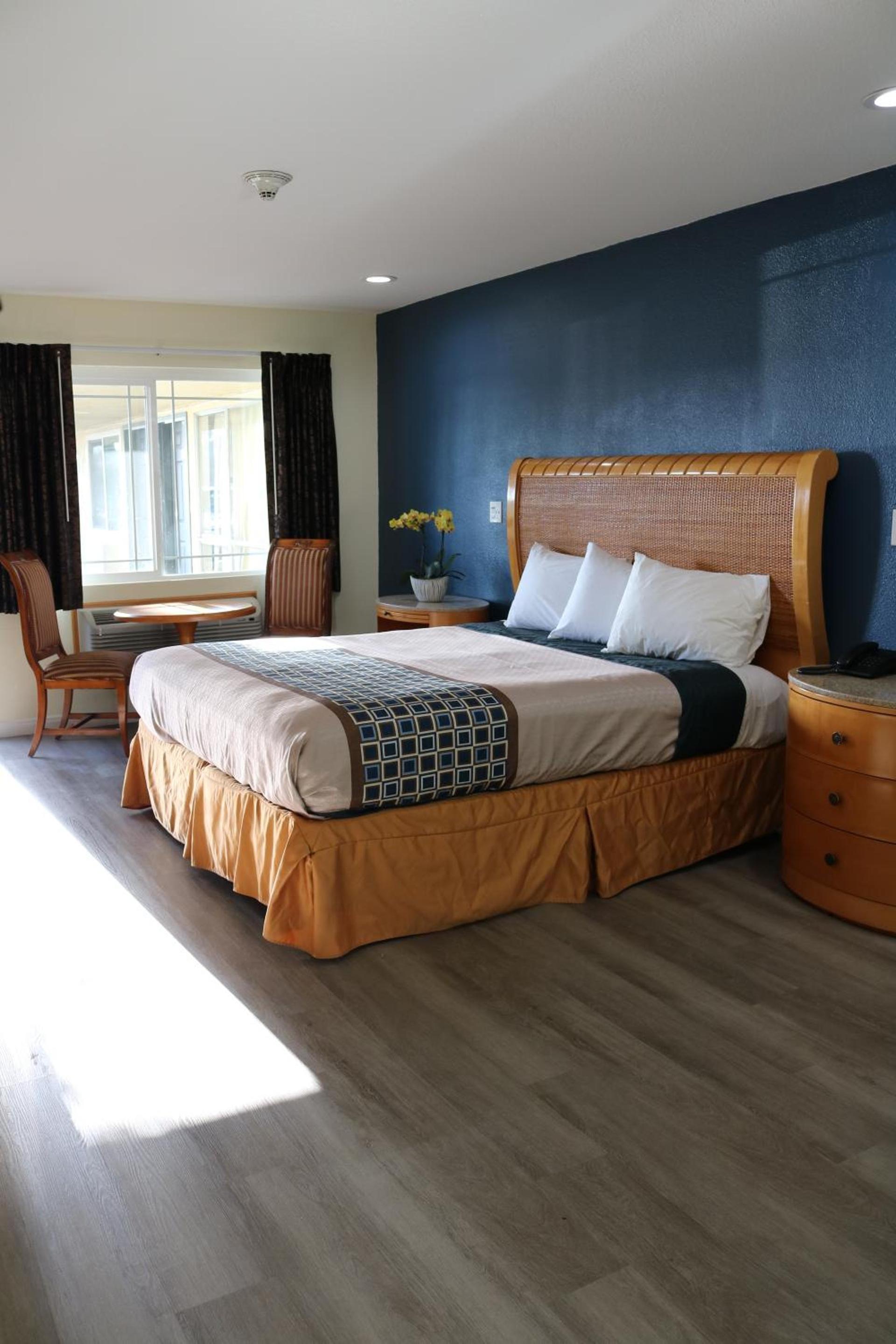 Valli Hi Motel photo 12
