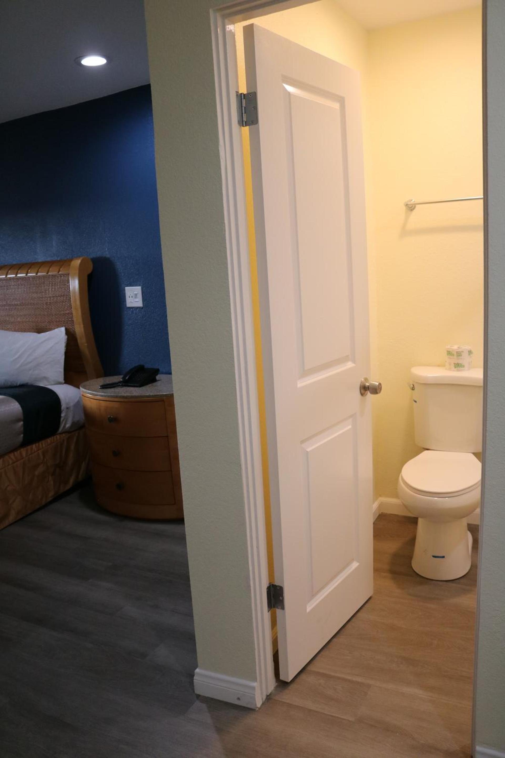 Valli Hi Motel photo 8