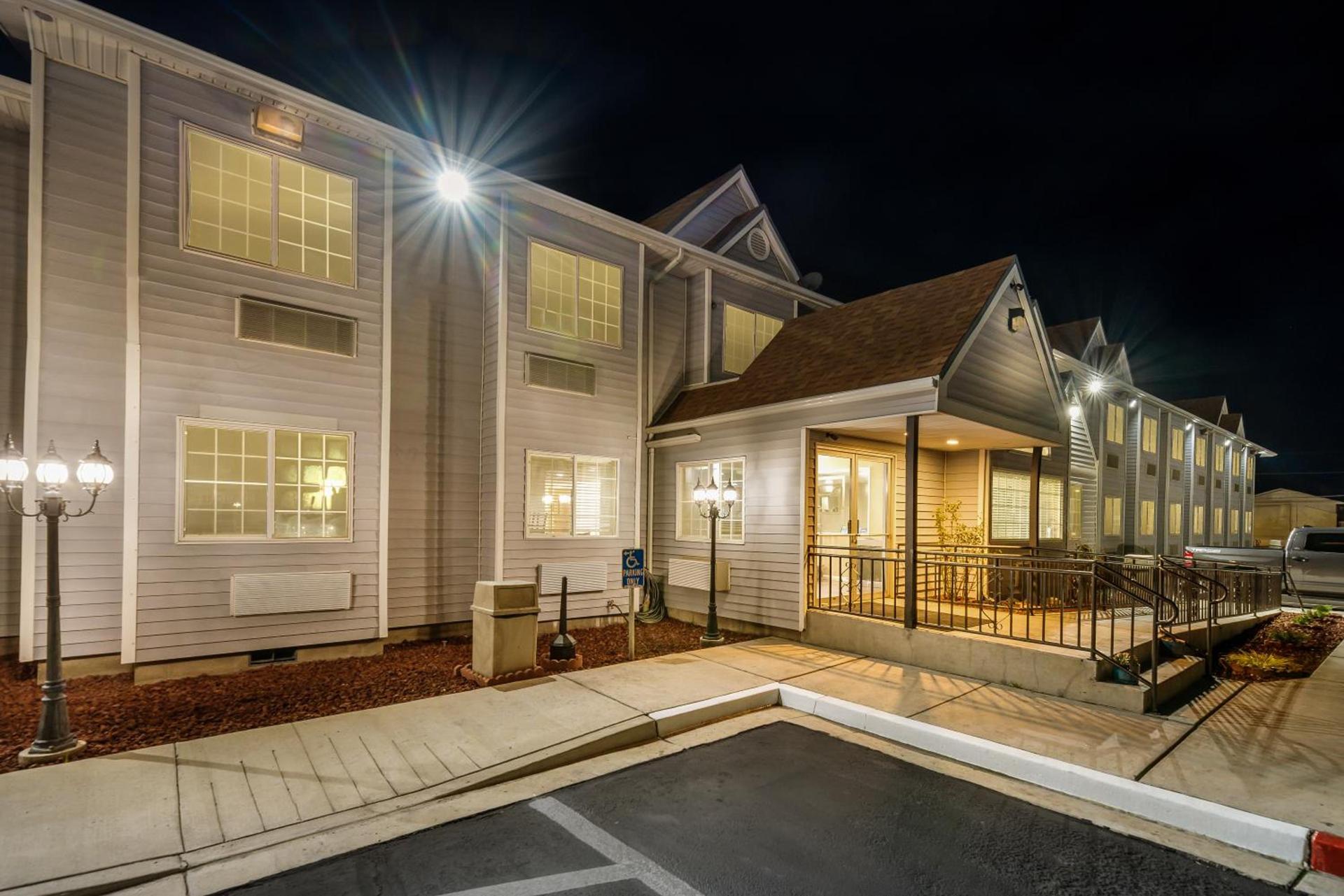 Quality Inn & Suites near NAS Fallon photo 22