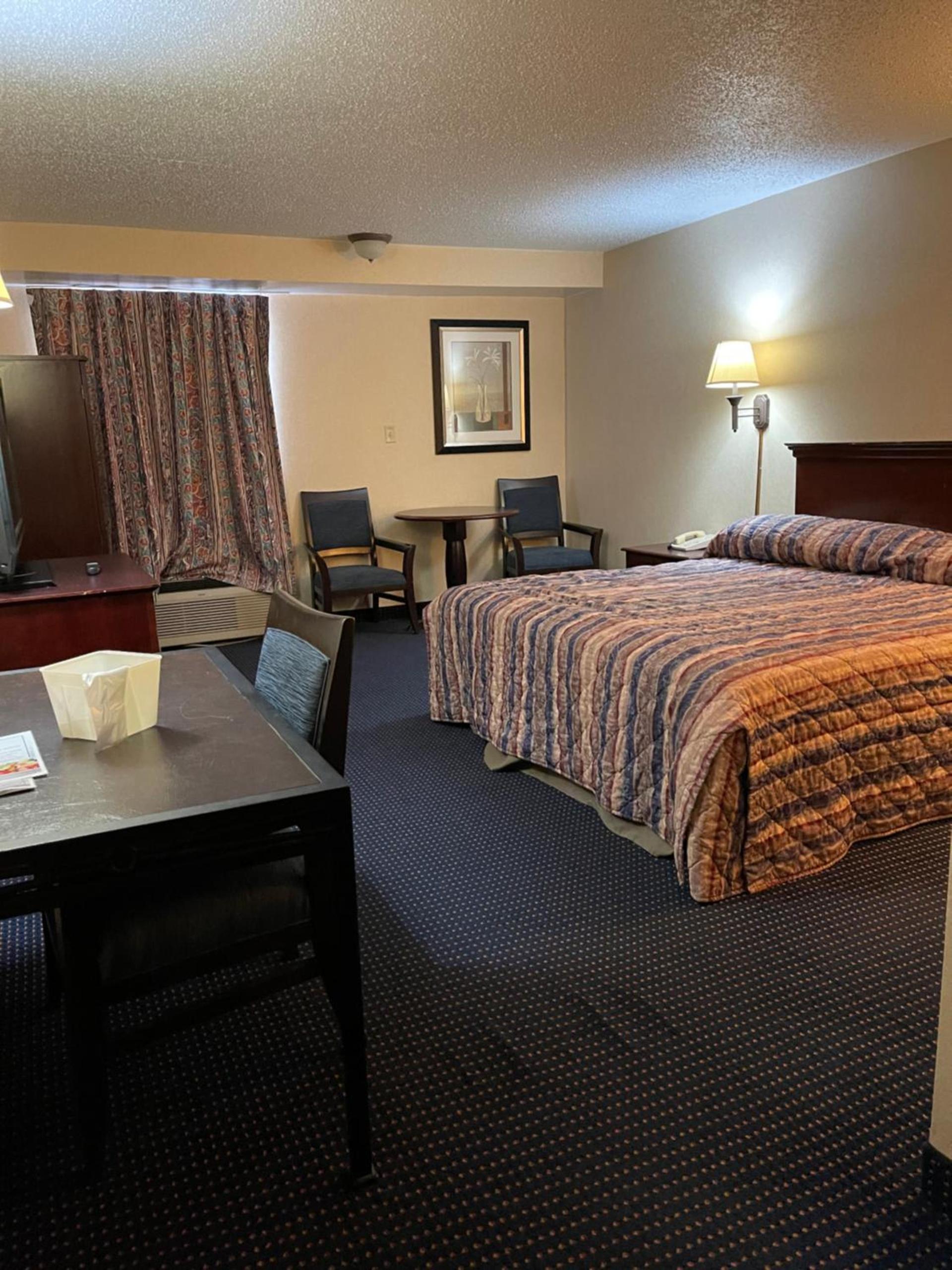 Budget Inn Temple Hills photo 25