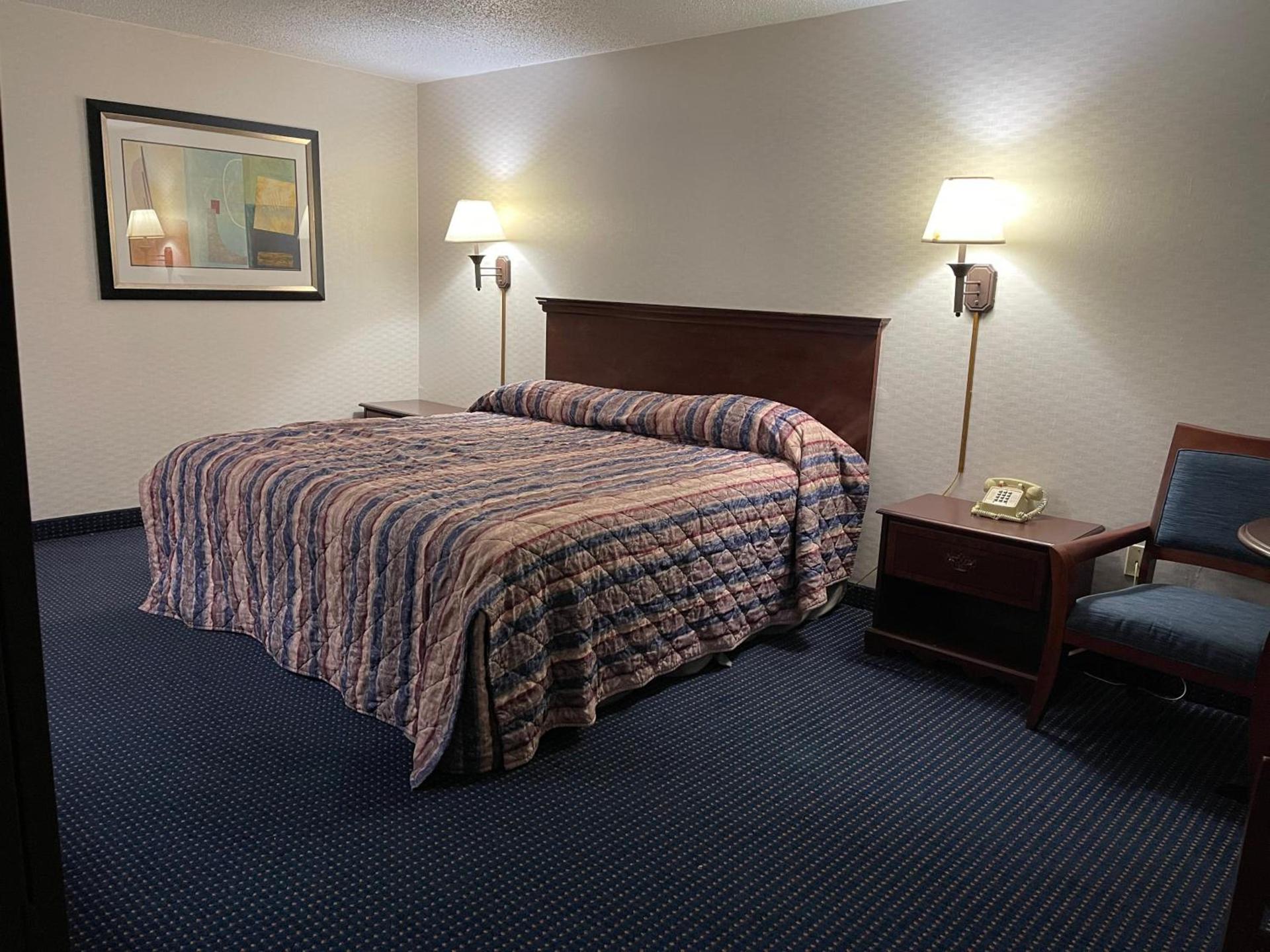 Budget Inn Temple Hills photo 24