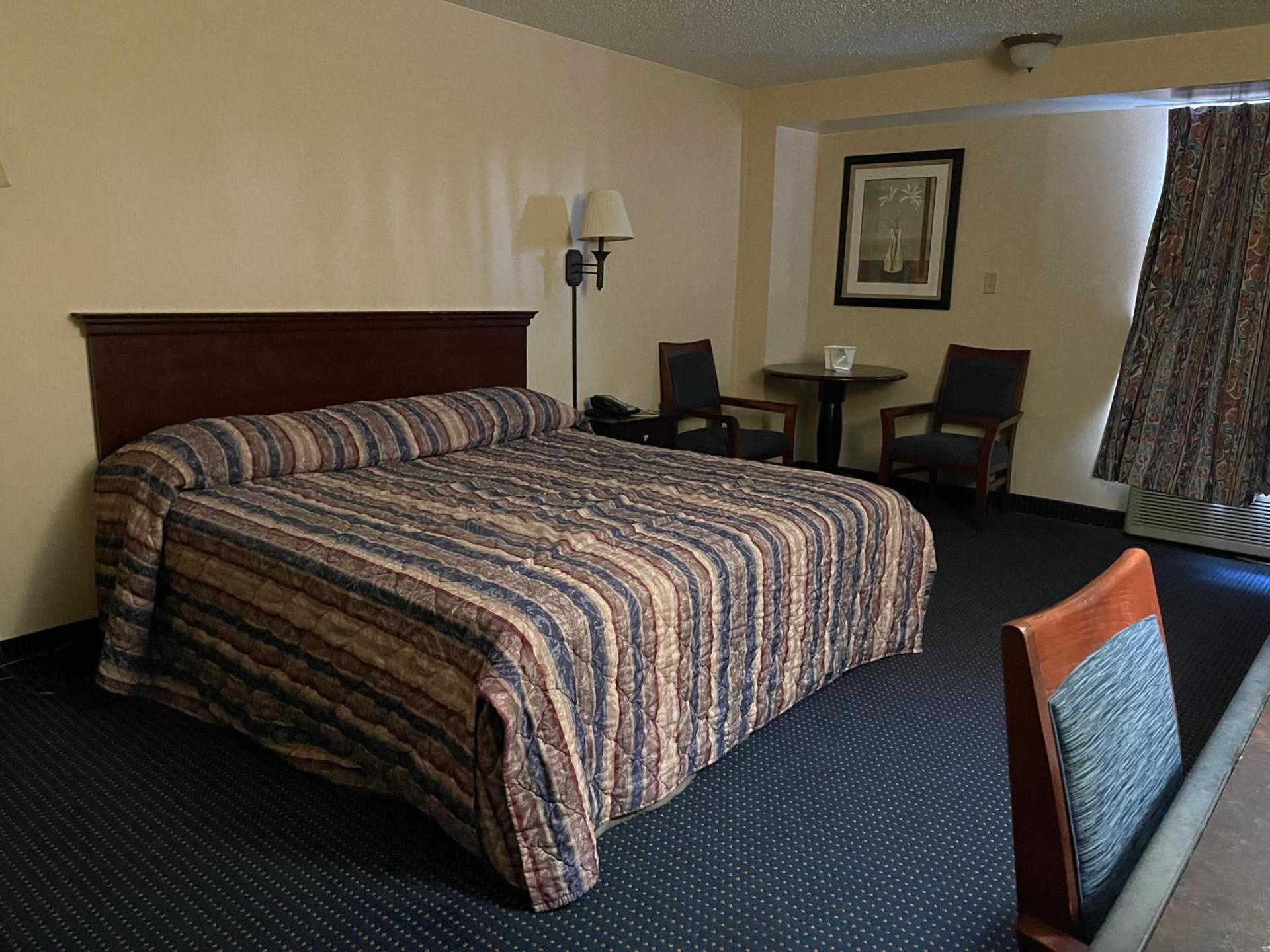 Budget Inn Temple Hills photo 29