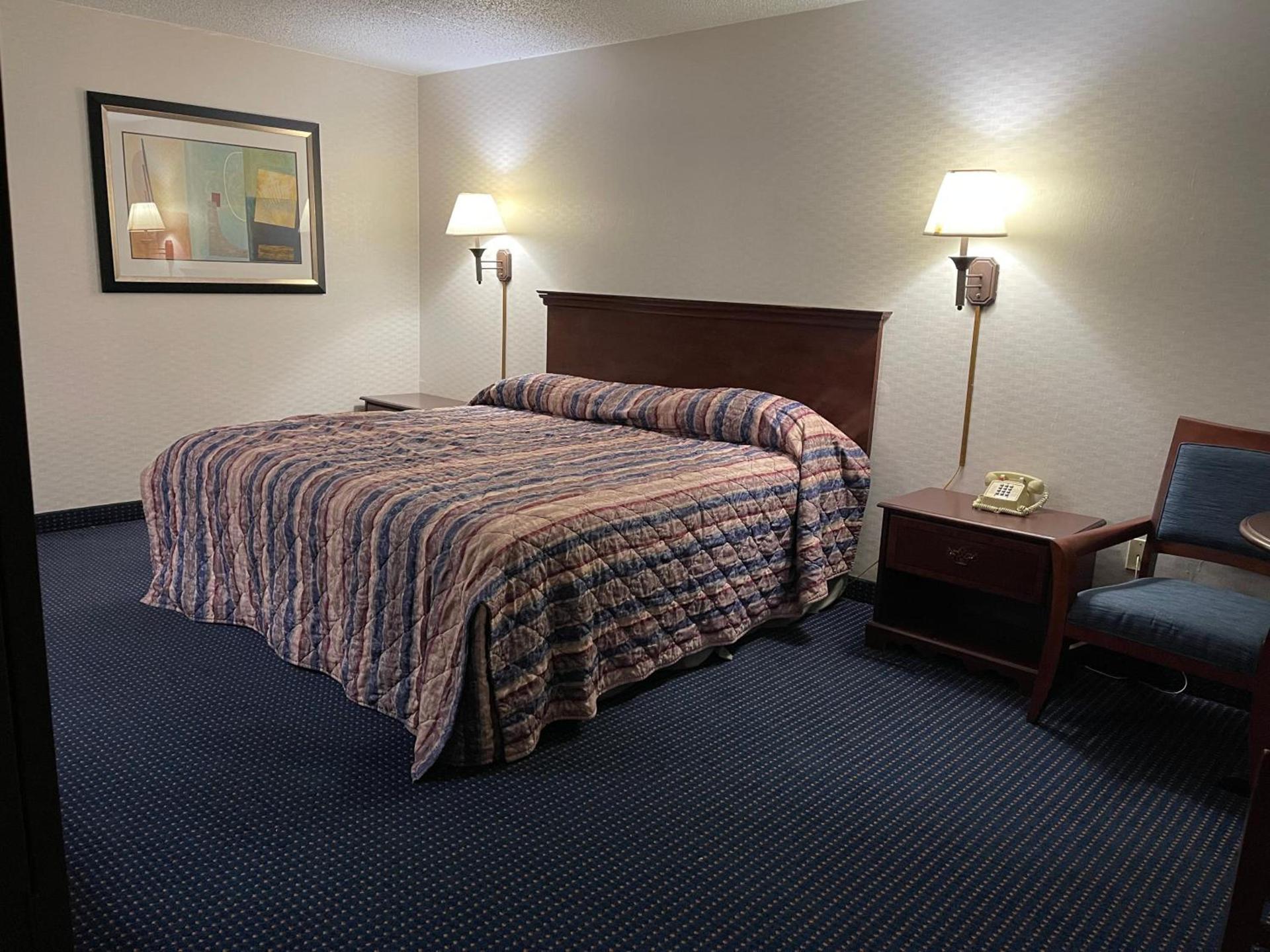 Budget Inn Temple Hills photo 23