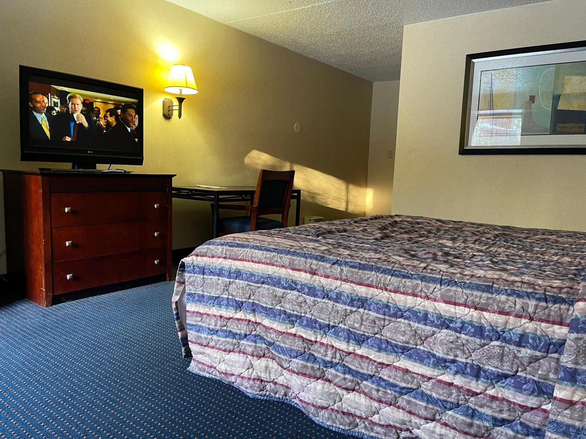 Budget Inn Temple Hills photo 11