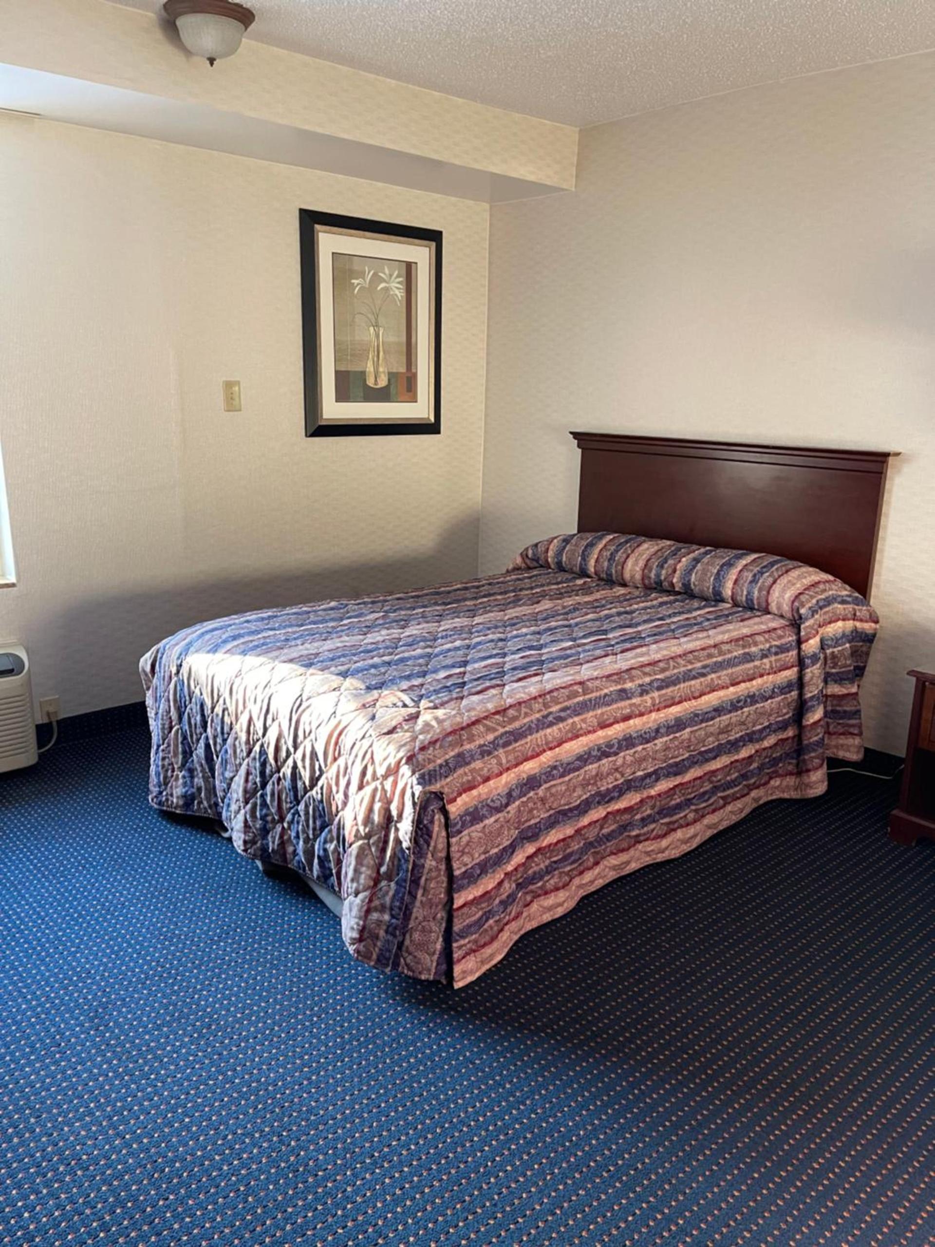 Budget Inn Temple Hills photo 49