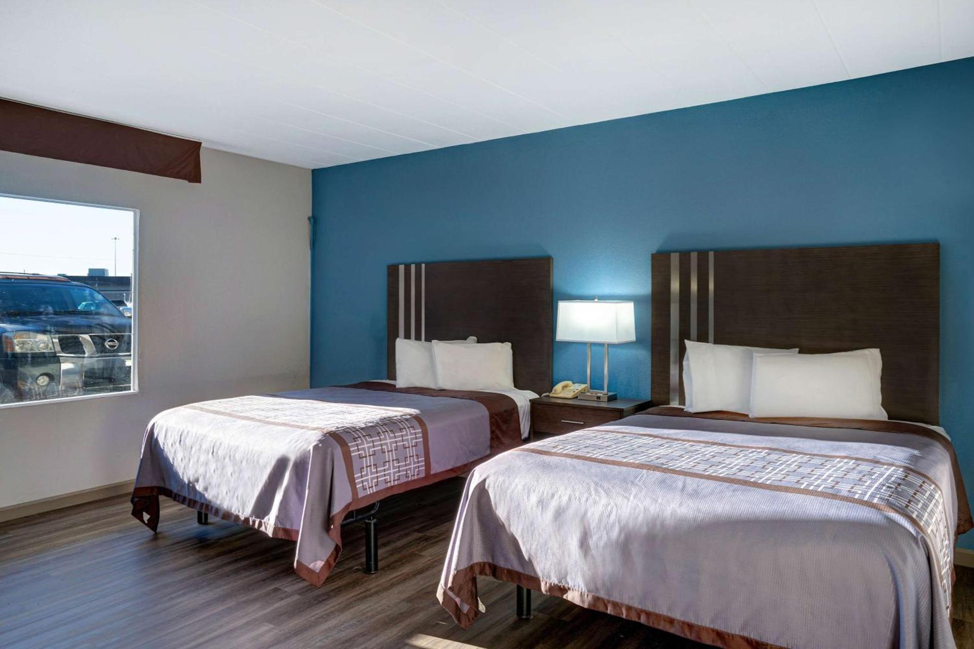 Motel 6 Burlington photo 14