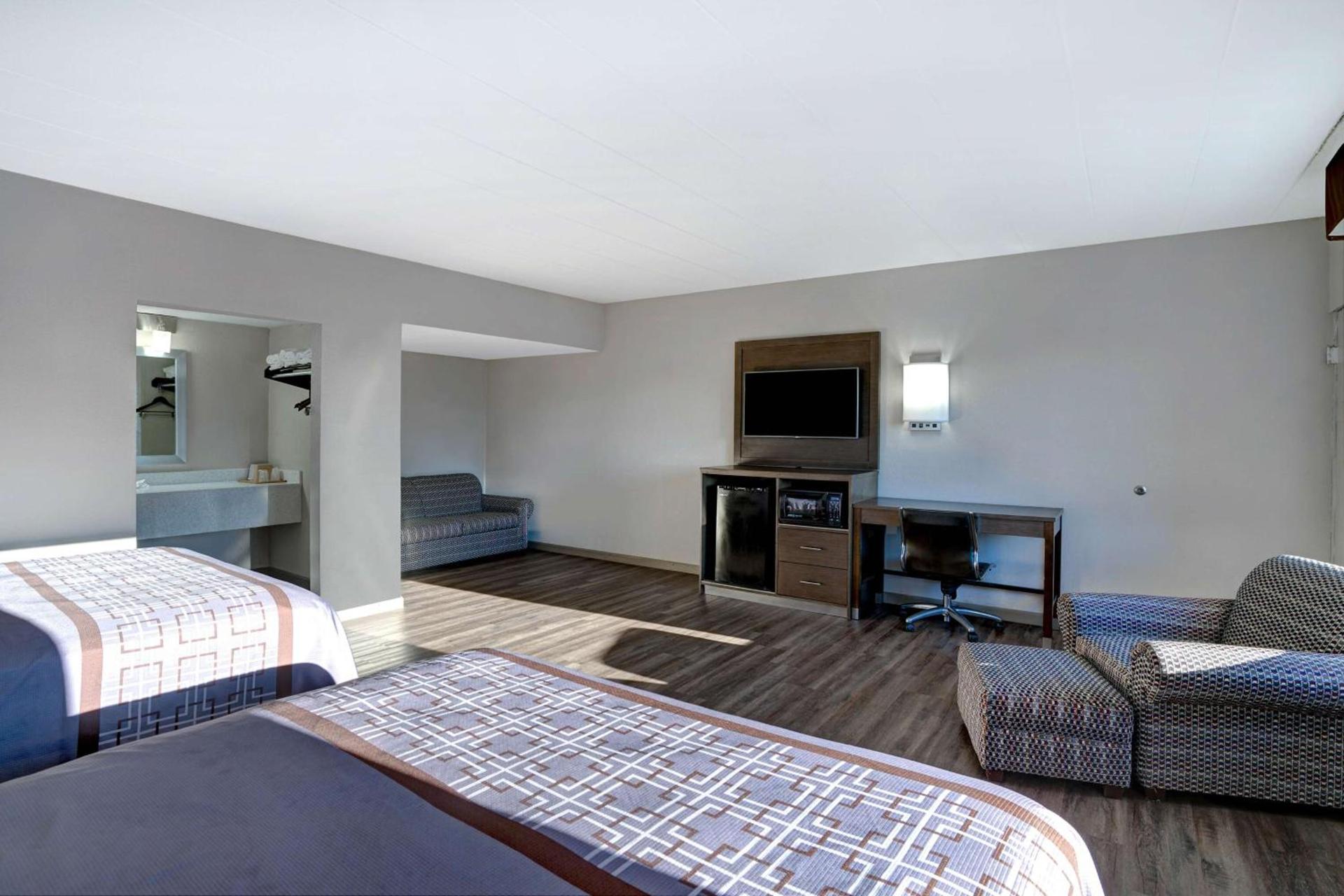 Motel 6 Burlington photo 15