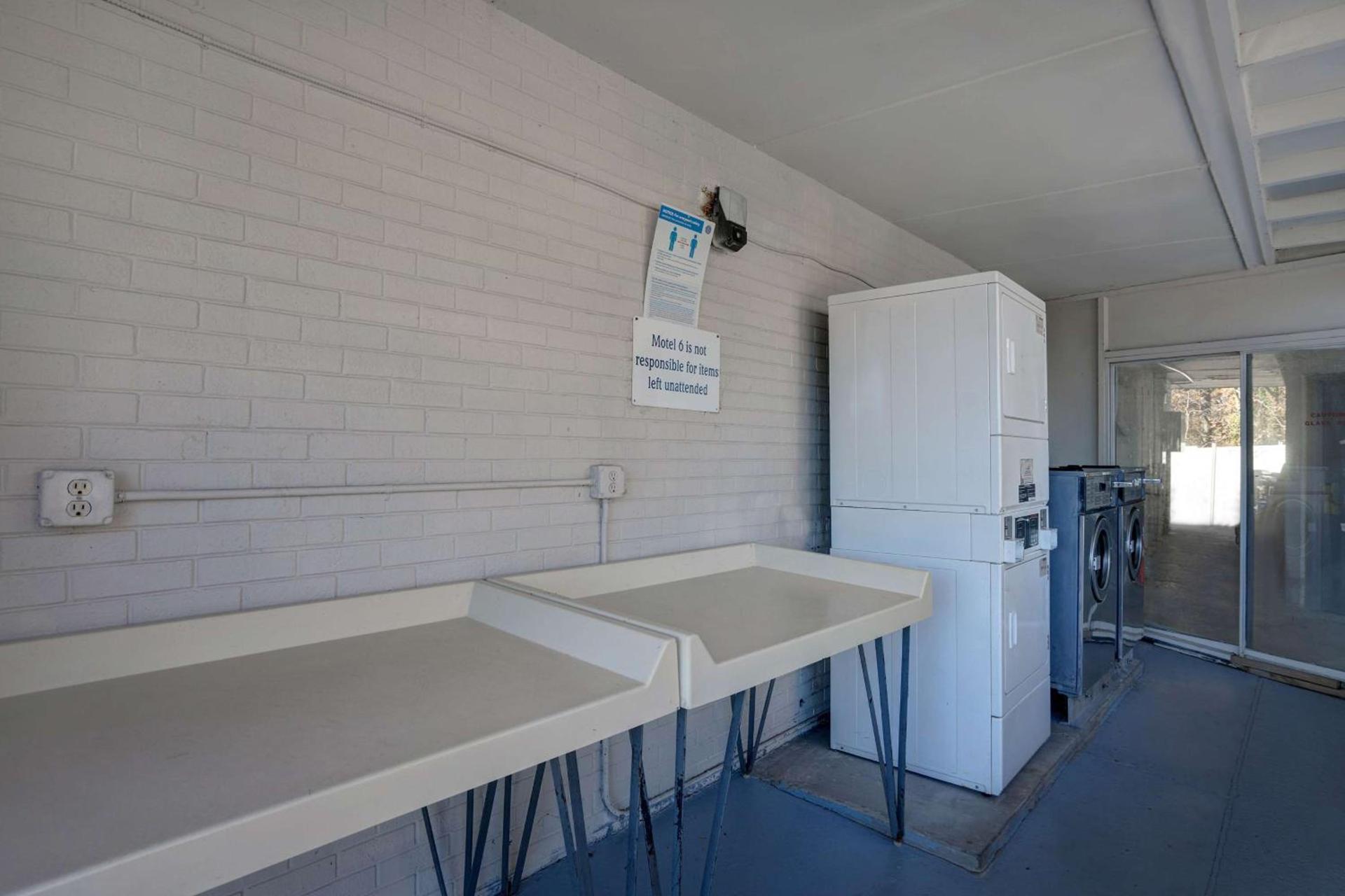 Motel 6 Burlington photo 24