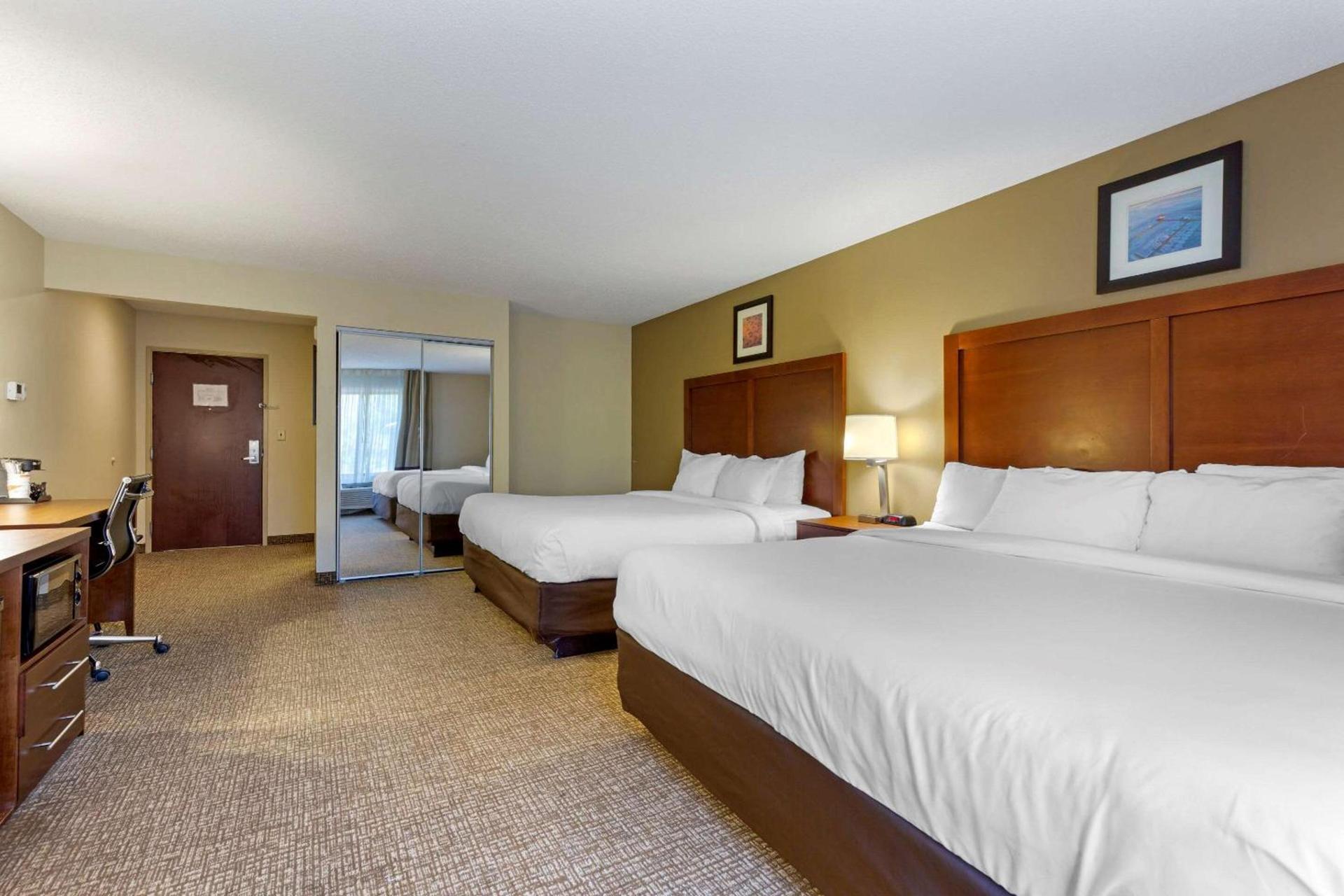 Comfort Inn & Suites Cambridge photo 14