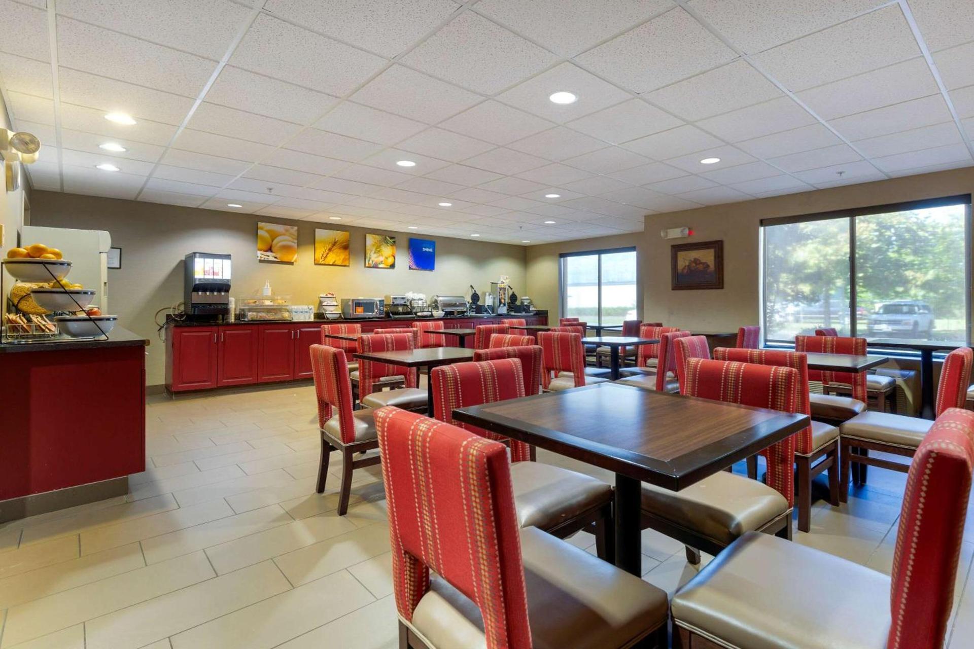 Comfort Inn & Suites Cambridge photo 26