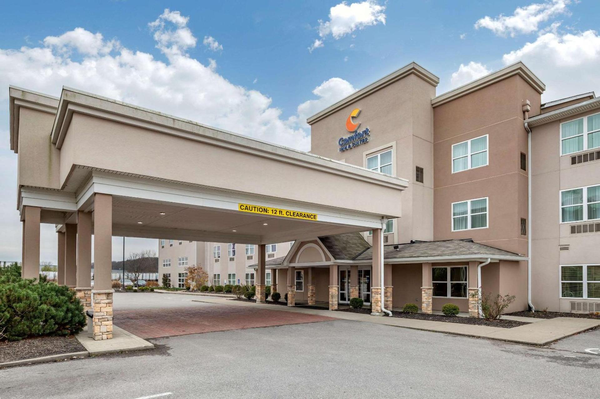 Comfort Inn & Suites Northern Kentucky photo 2