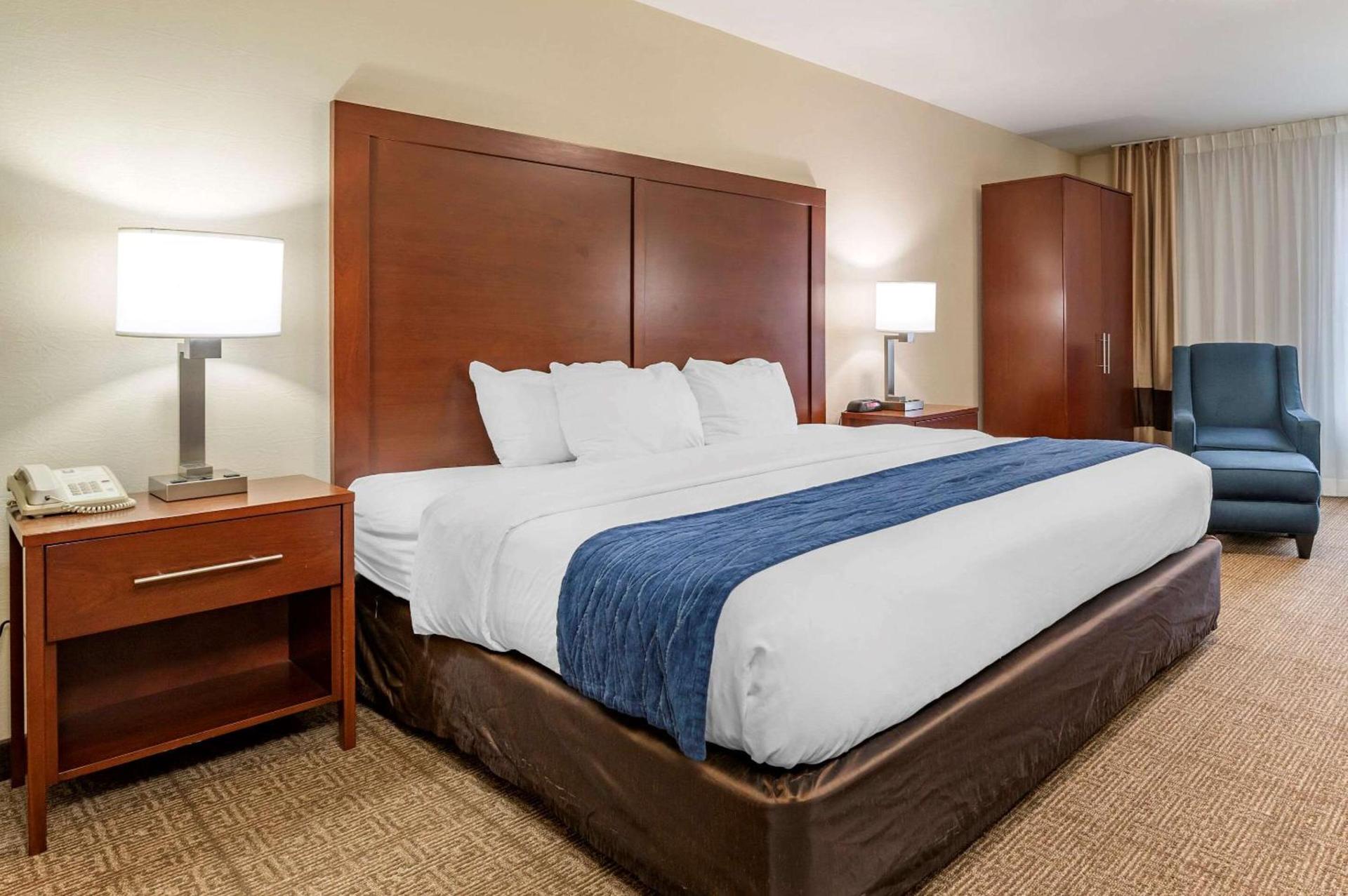 Comfort Inn & Suites Northern Kentucky photo 14