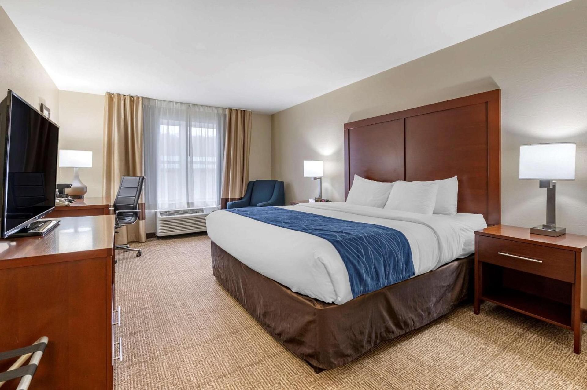 Comfort Inn & Suites Northern Kentucky photo 12