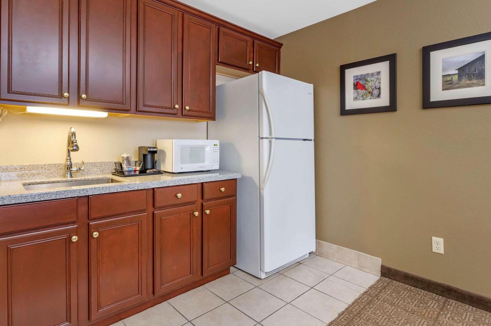 Comfort Inn & Suites Northern Kentucky photo 25
