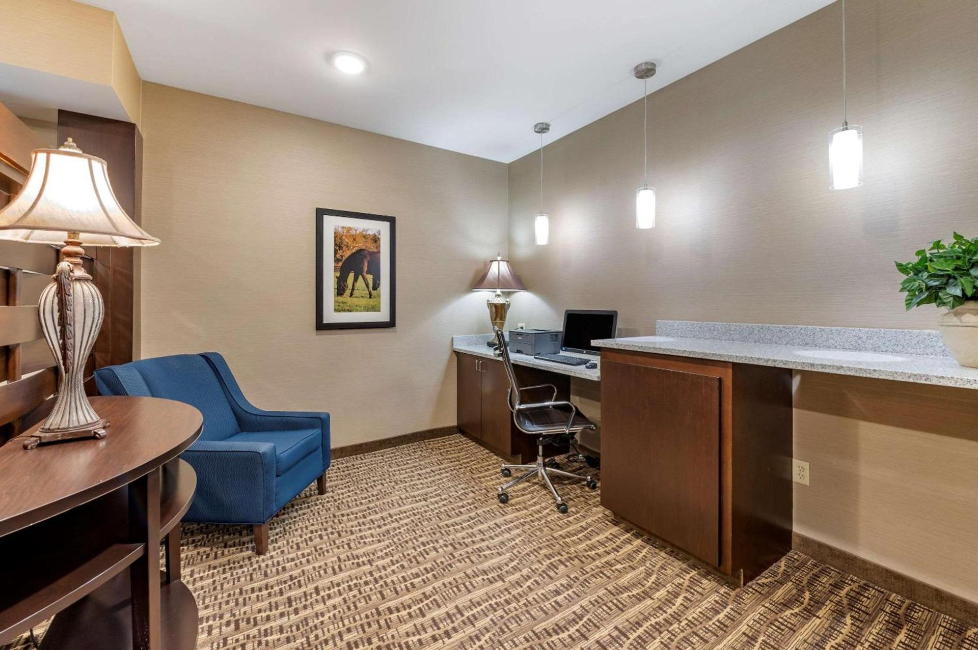 Comfort Inn & Suites Northern Kentucky photo 33