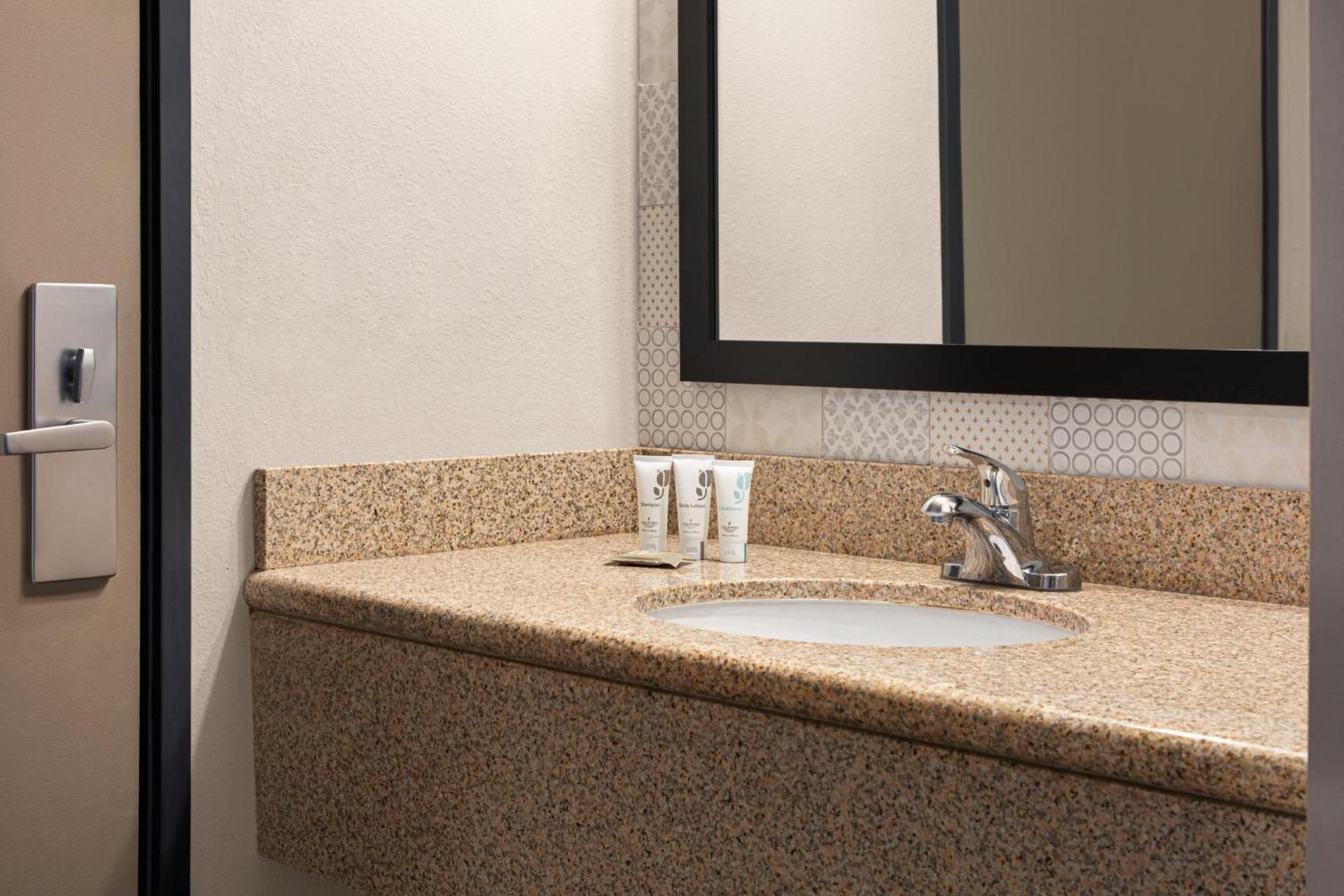 Country Inn & Suites by Radisson, Dunn I-95 photo 28