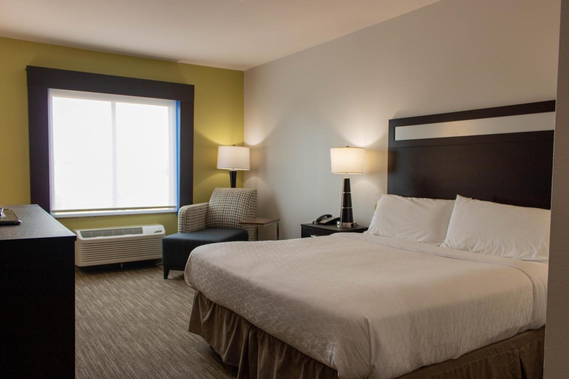 Holiday Inn Express Hotel & Suites Temple-Medical Center Area by IHG photo 12