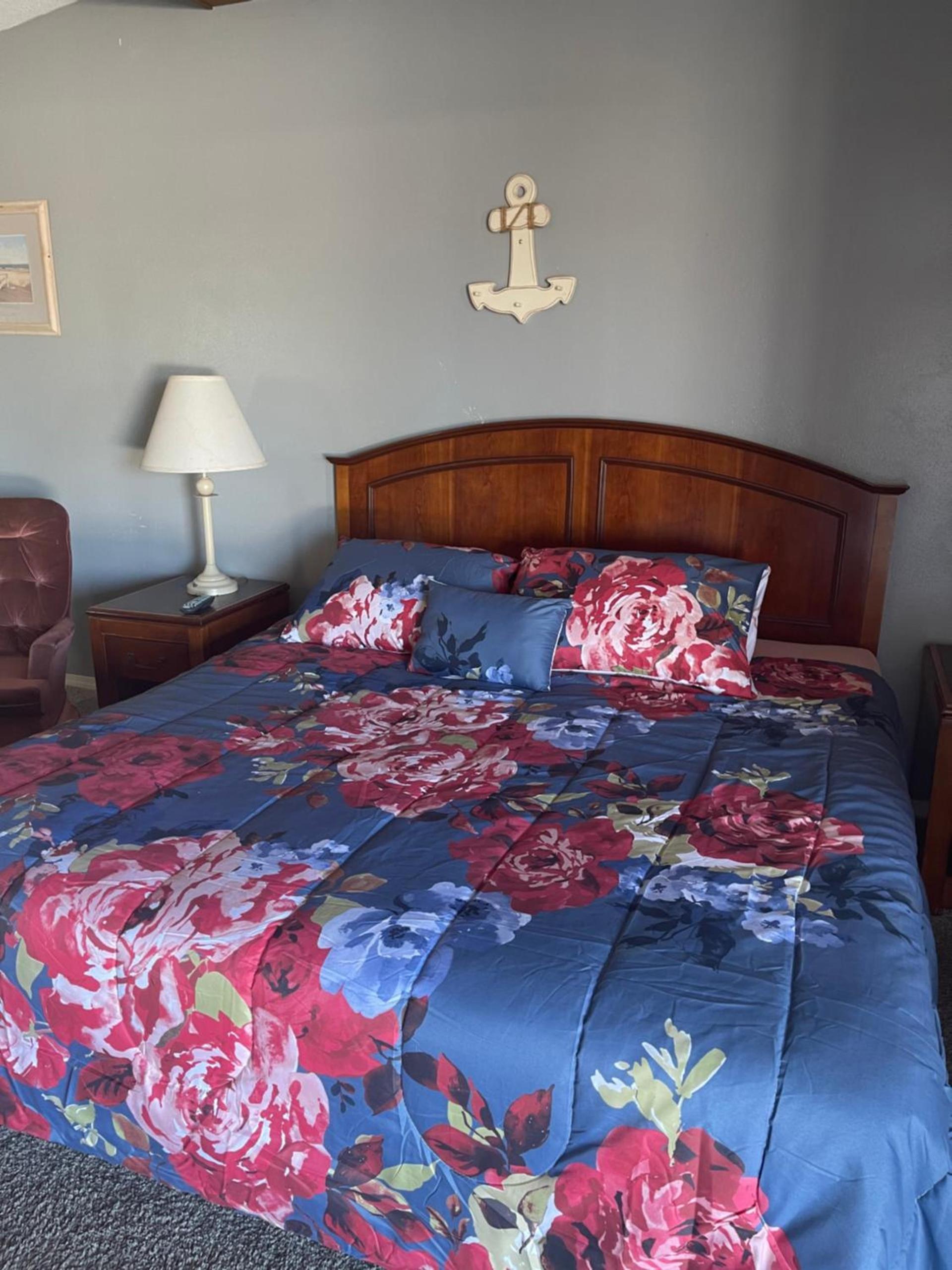 HOMETOWN INN photo 14