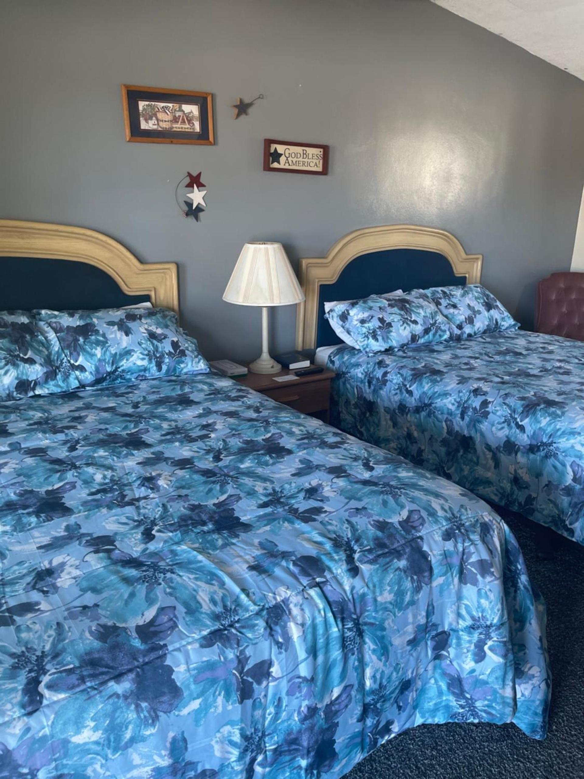 HOMETOWN INN photo 12