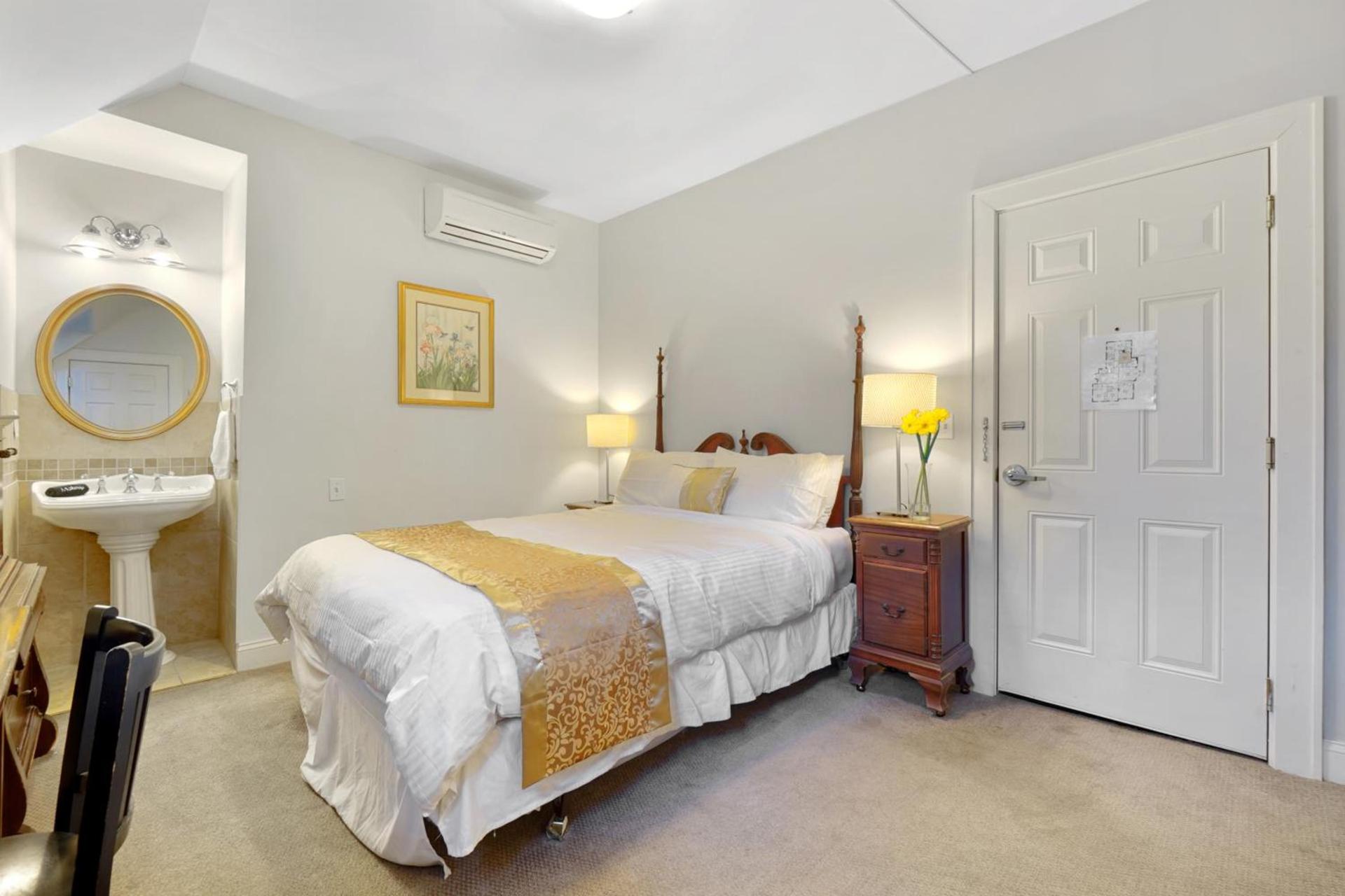 DeBary Inn photo 69