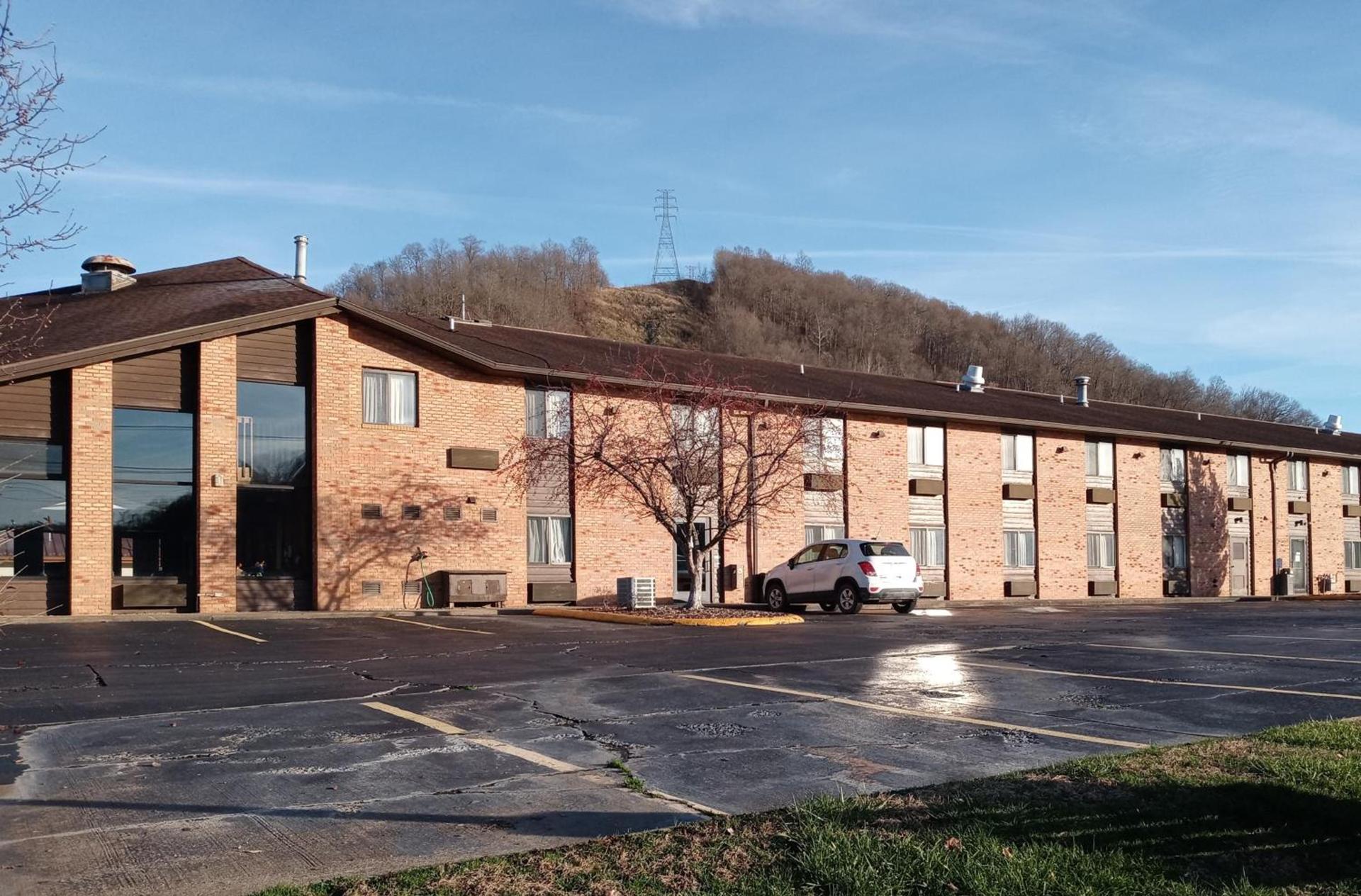 New Martinsville Inn photo 12
