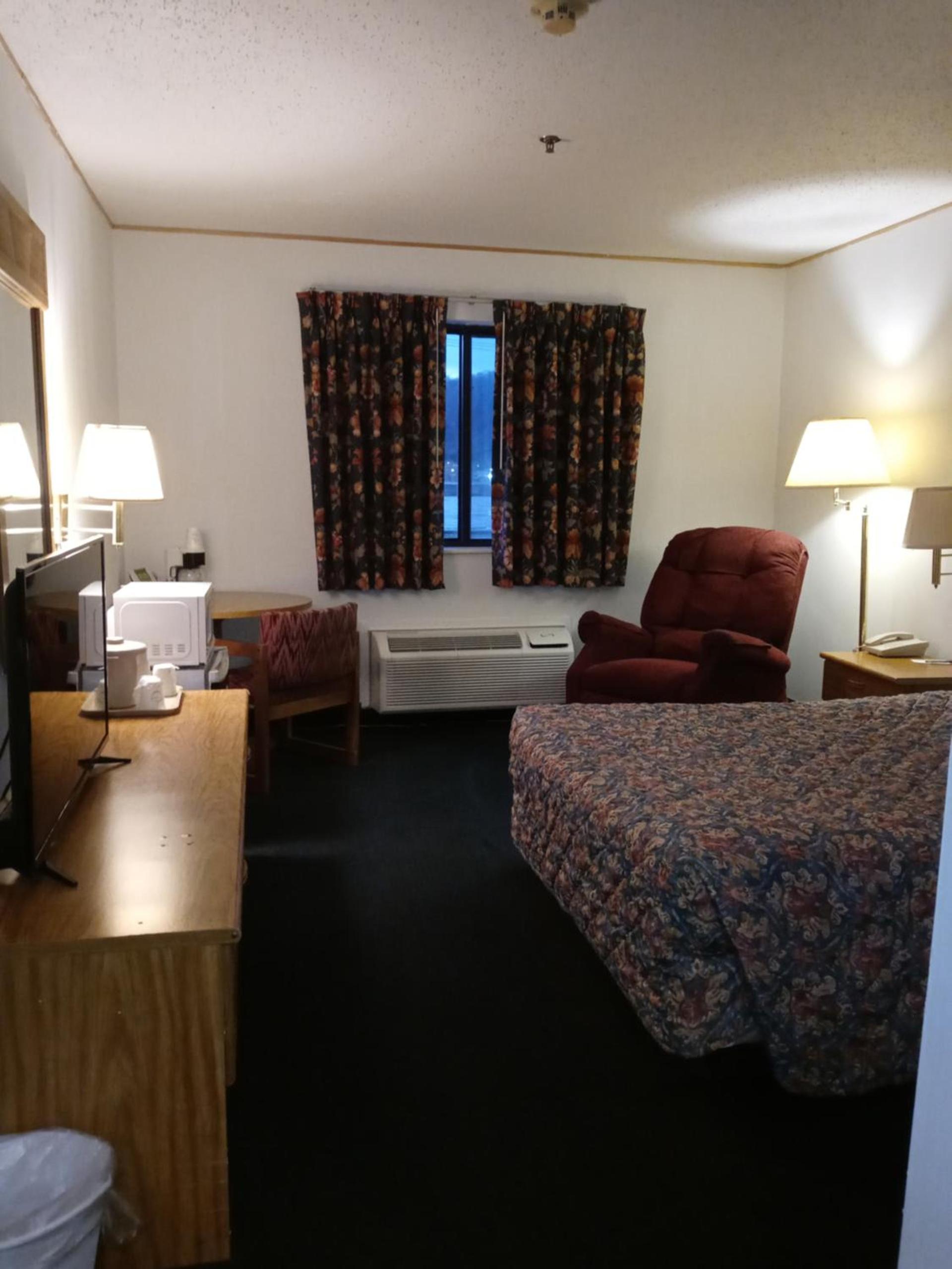 New Martinsville Inn photo 30
