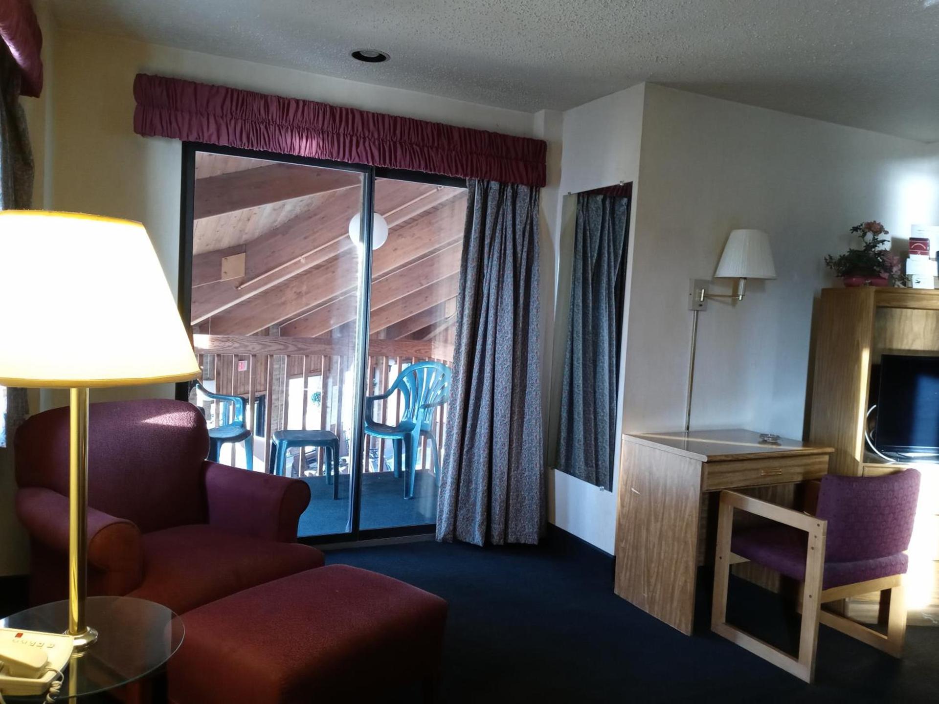 New Martinsville Inn photo 25