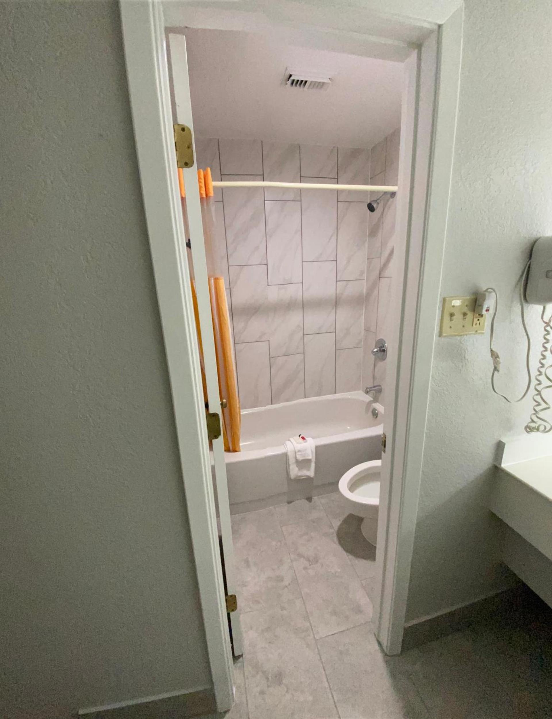 La Quinta Inn by Wyndham Tyler photo 22