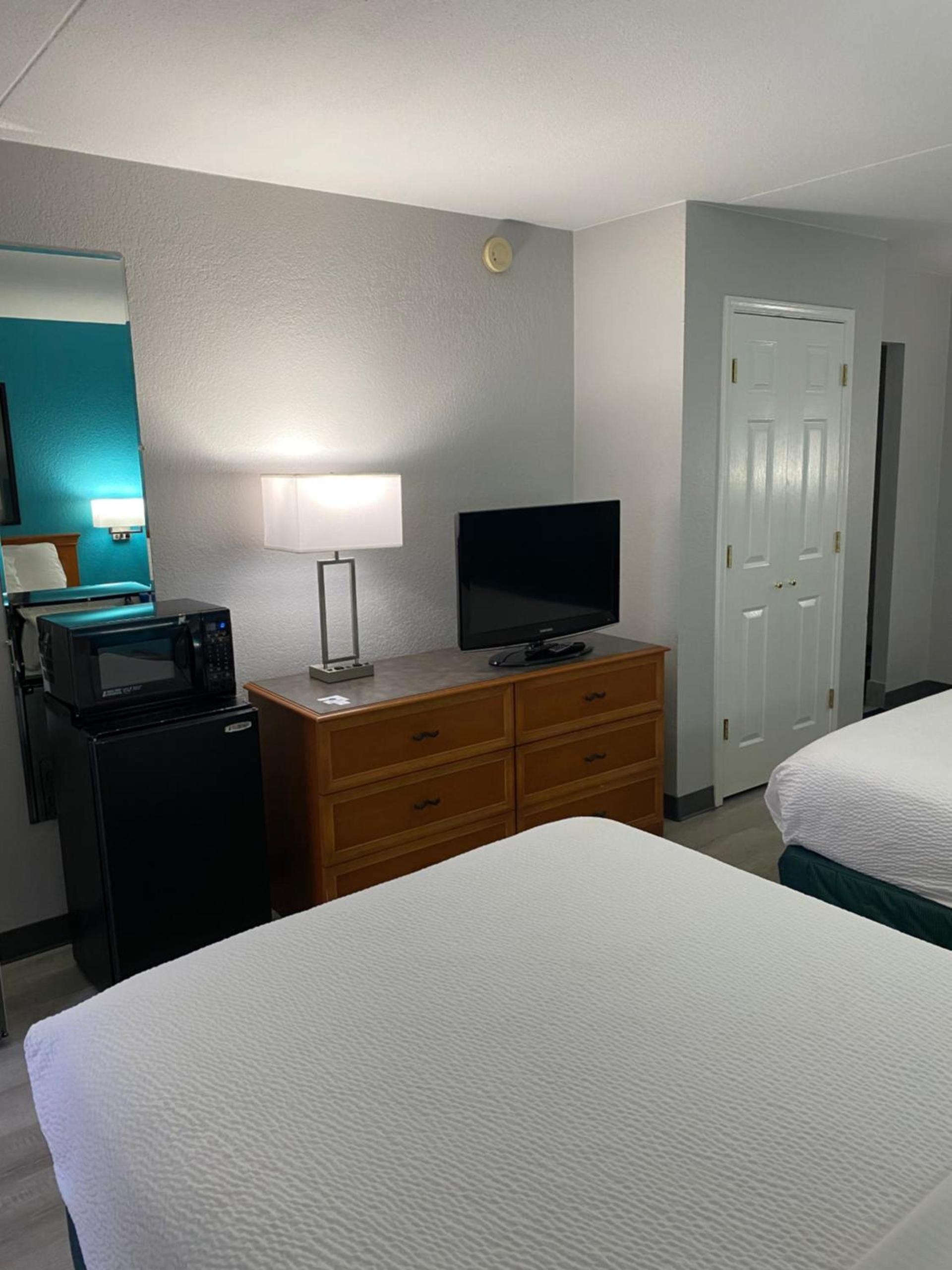 La Quinta Inn by Wyndham Tyler photo 18
