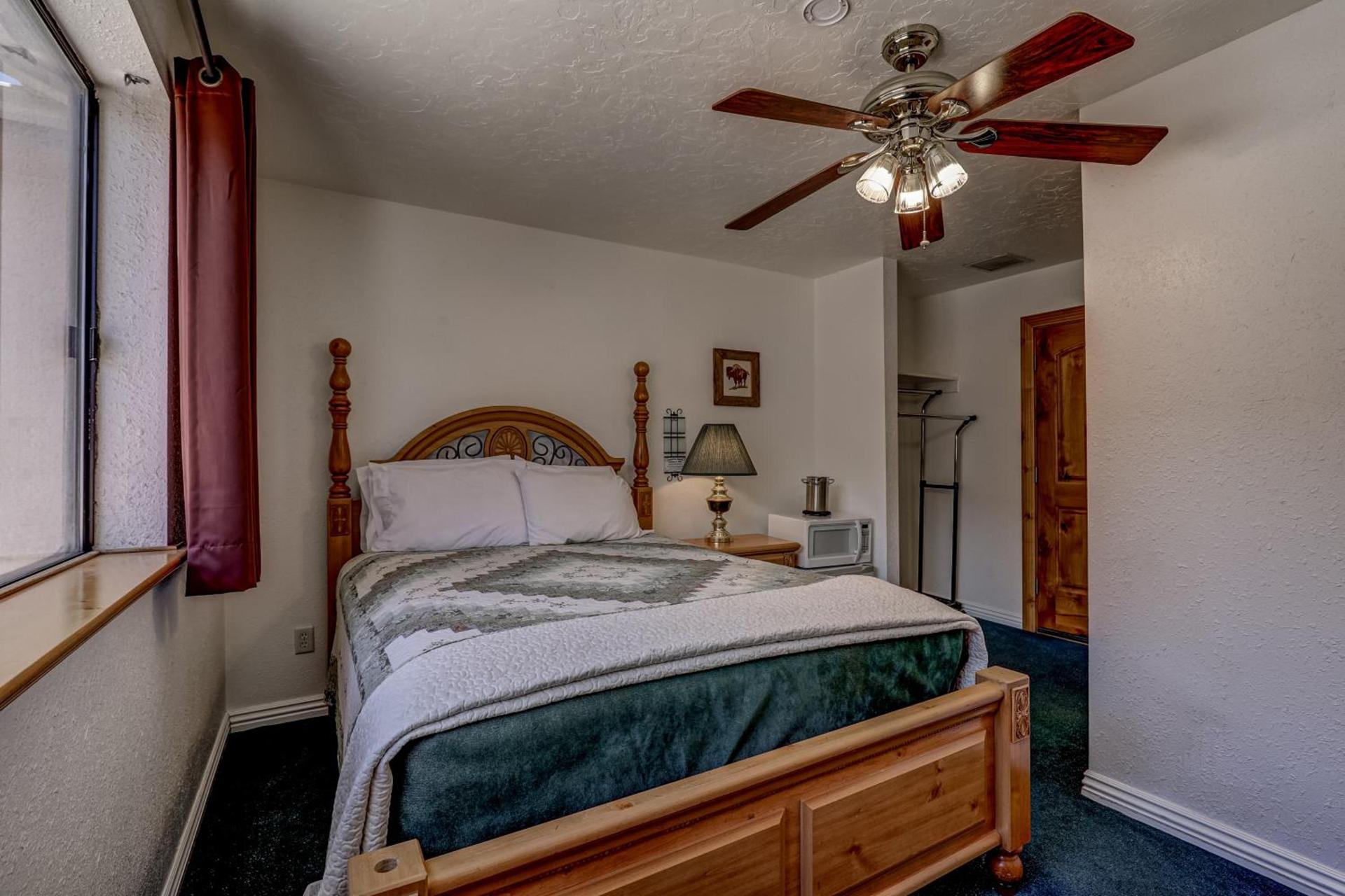 THE SNUGGLE INN photo 13