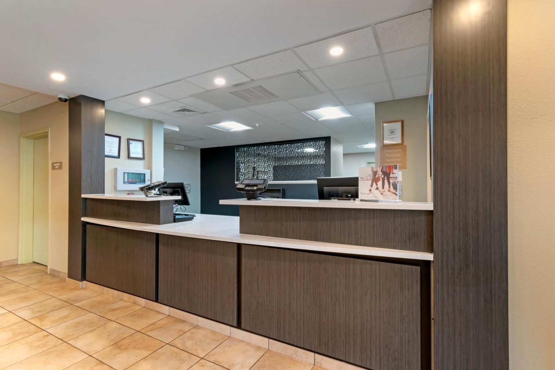 Candlewood Suites Reading by IHG photo 10