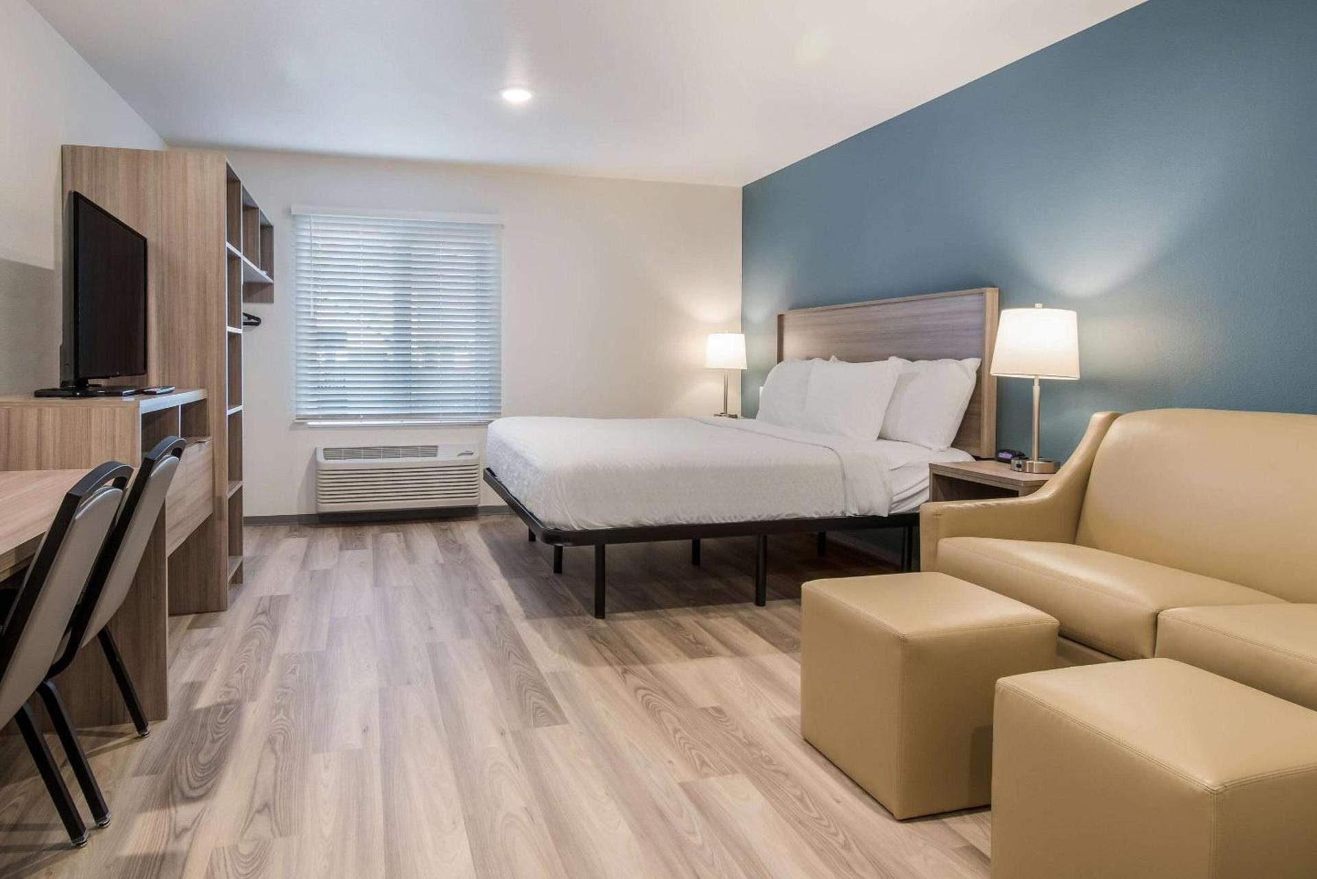 WoodSpring Suites Portland Vancouver photo 14